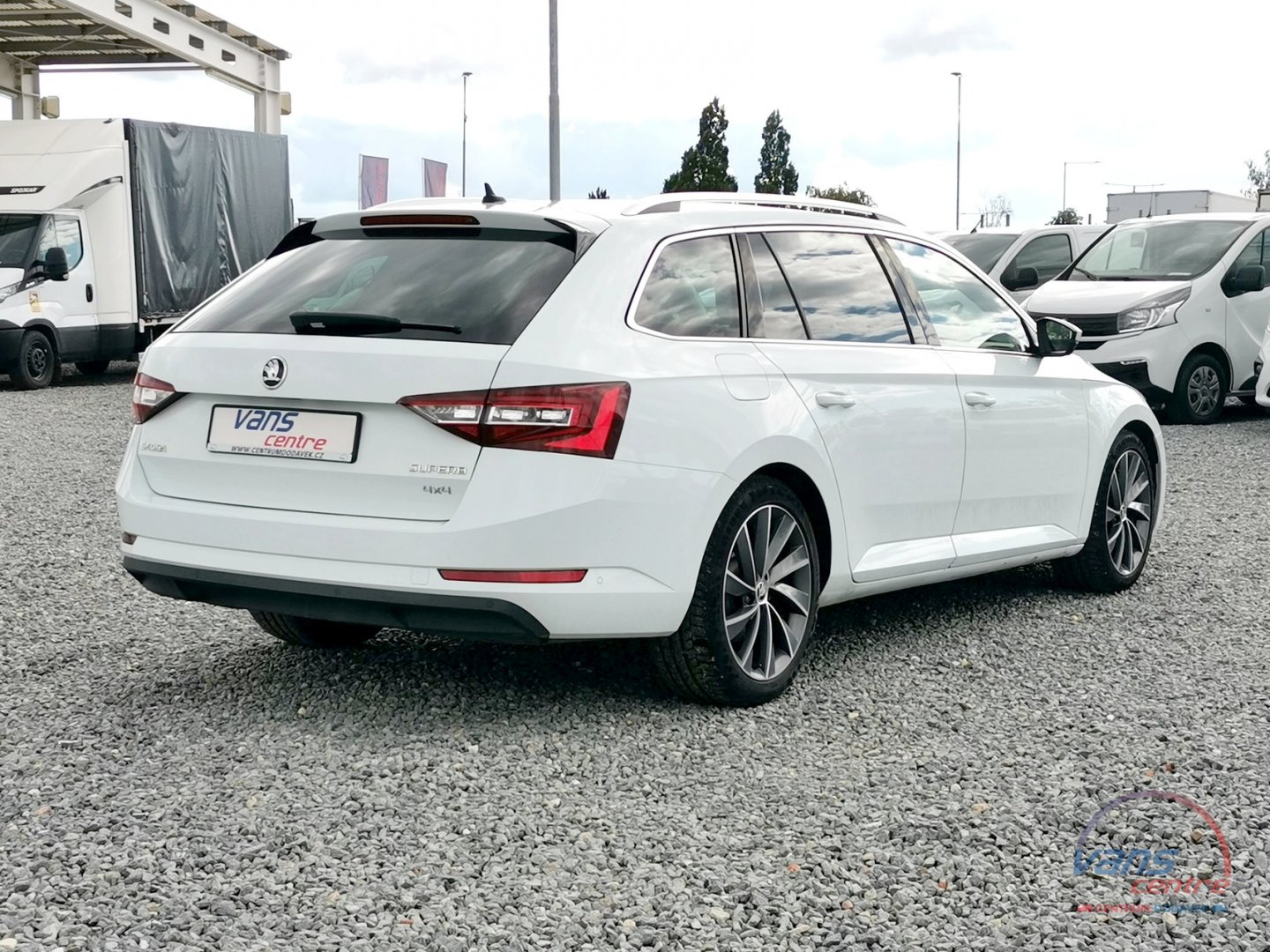 Škoda SUPERB 2.0TDI 140KW/ DSG/ 4X4/ L&K/ WEBASTO