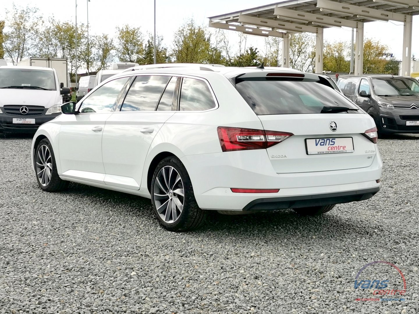 Škoda SUPERB 2.0TDI 140KW/ DSG/ 4X4/ L&K/ WEBASTO