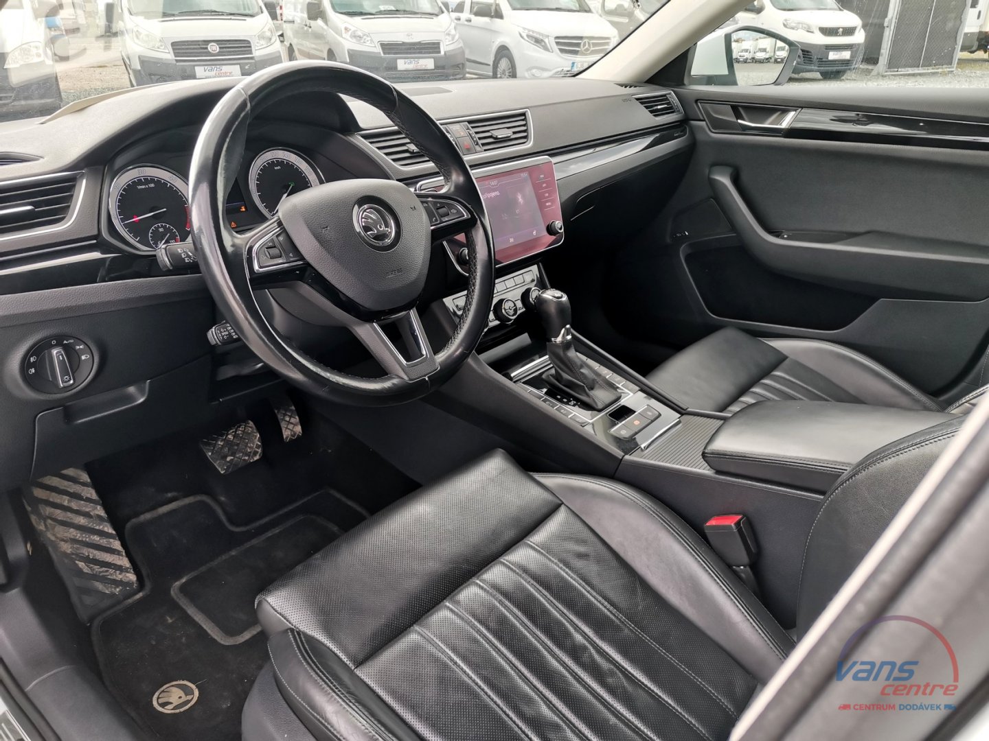 Škoda SUPERB 2.0TDI 140KW/ DSG/ 4X4/ L&K/ WEBASTO