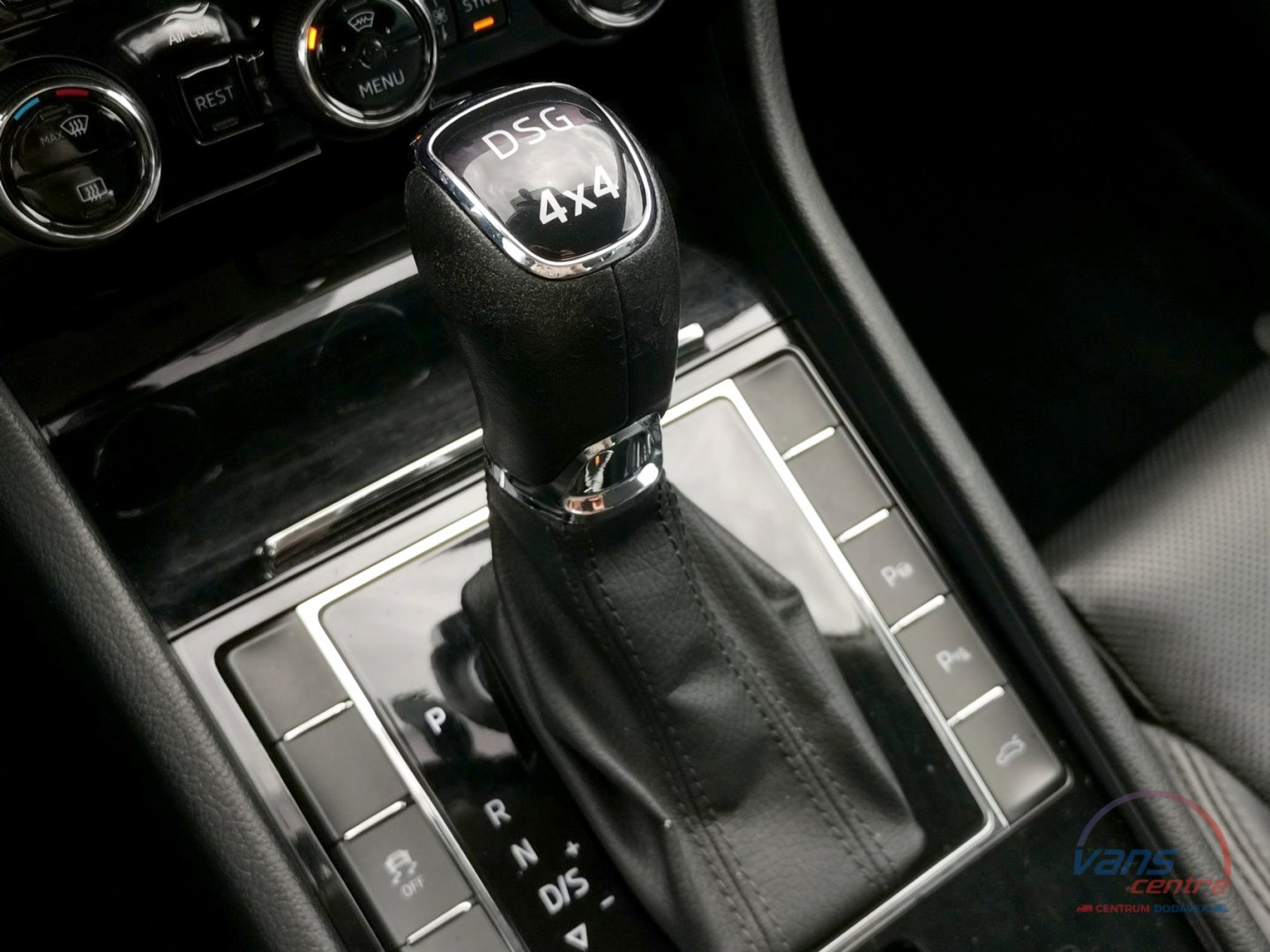 Škoda SUPERB 2.0TDI 140KW/ DSG/ 4X4/ L&K/ WEBASTO