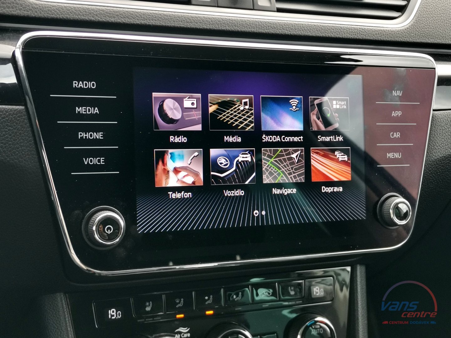 Škoda SUPERB 2.0TDI 140KW/ DSG/ 4X4/ L&K/ WEBASTO