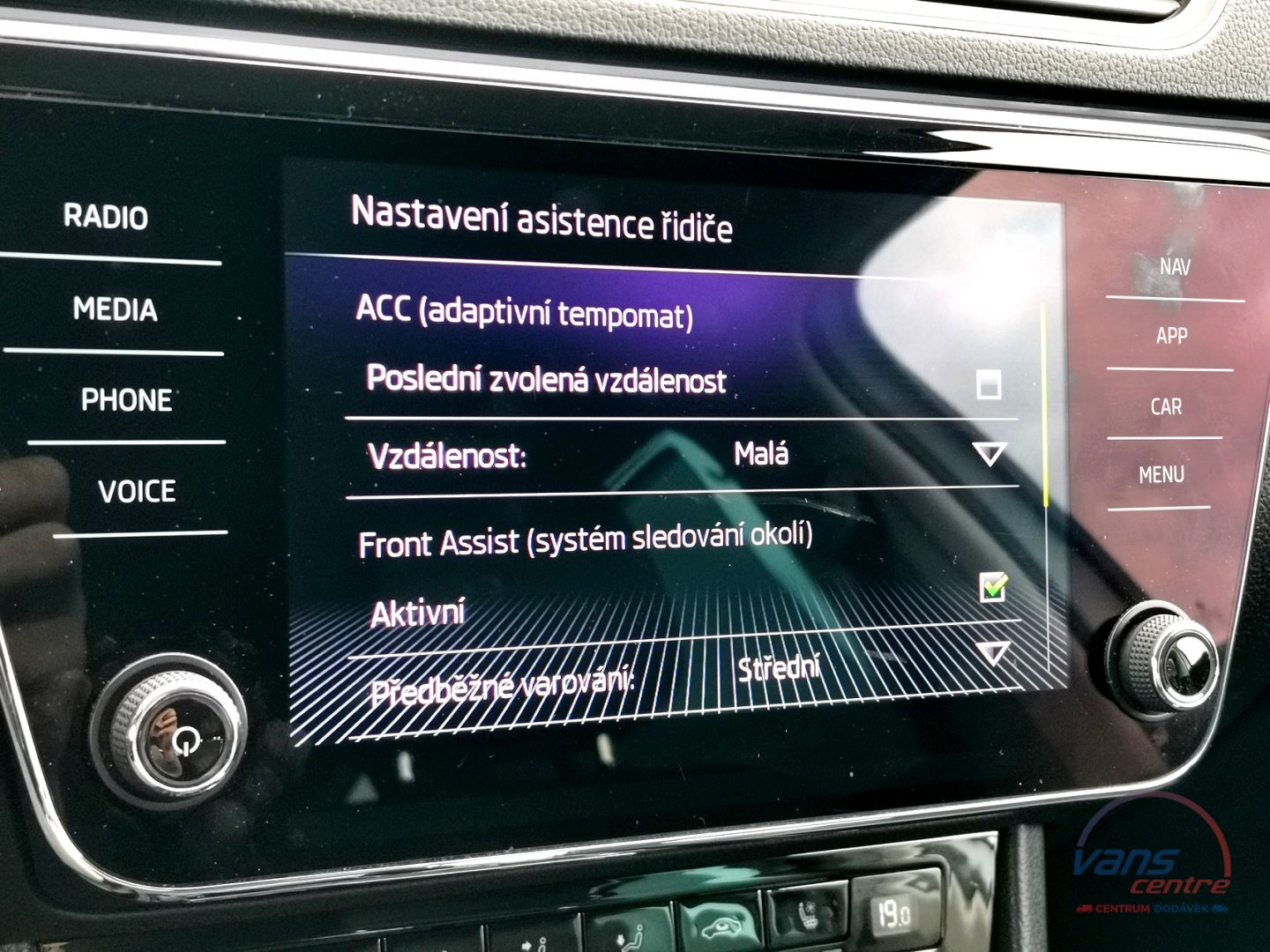 Škoda SUPERB 2.0TDI 140KW/ DSG/ 4X4/ L&K/ WEBASTO