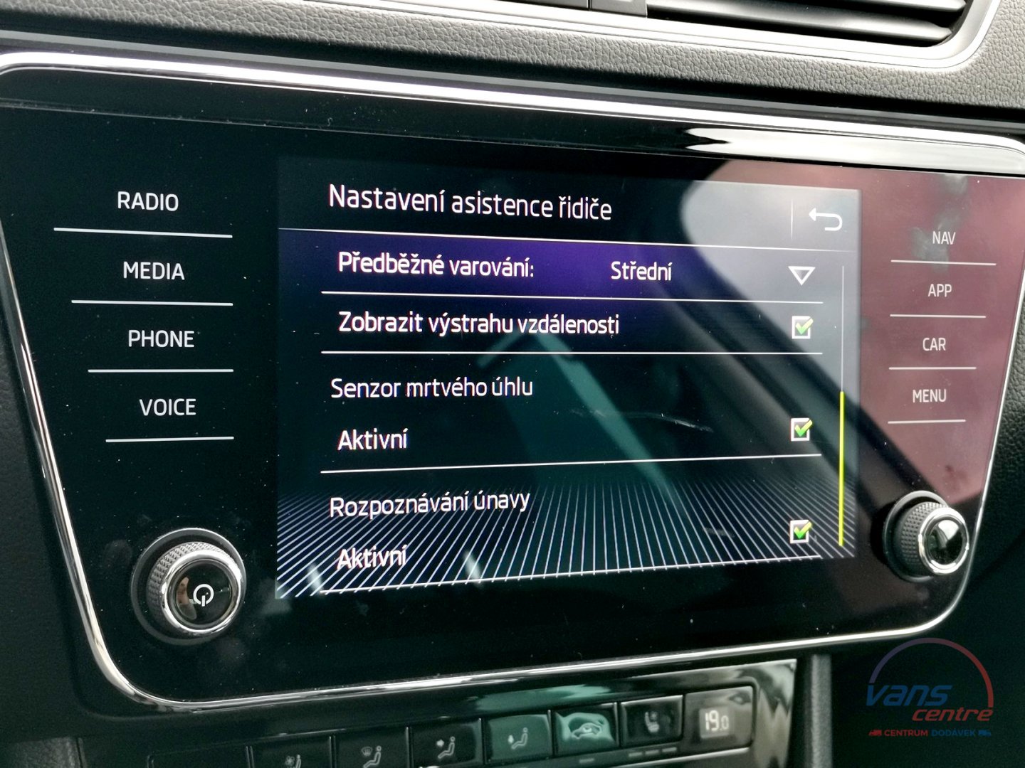 Škoda SUPERB 2.0TDI 140KW/ DSG/ 4X4/ L&K/ WEBASTO