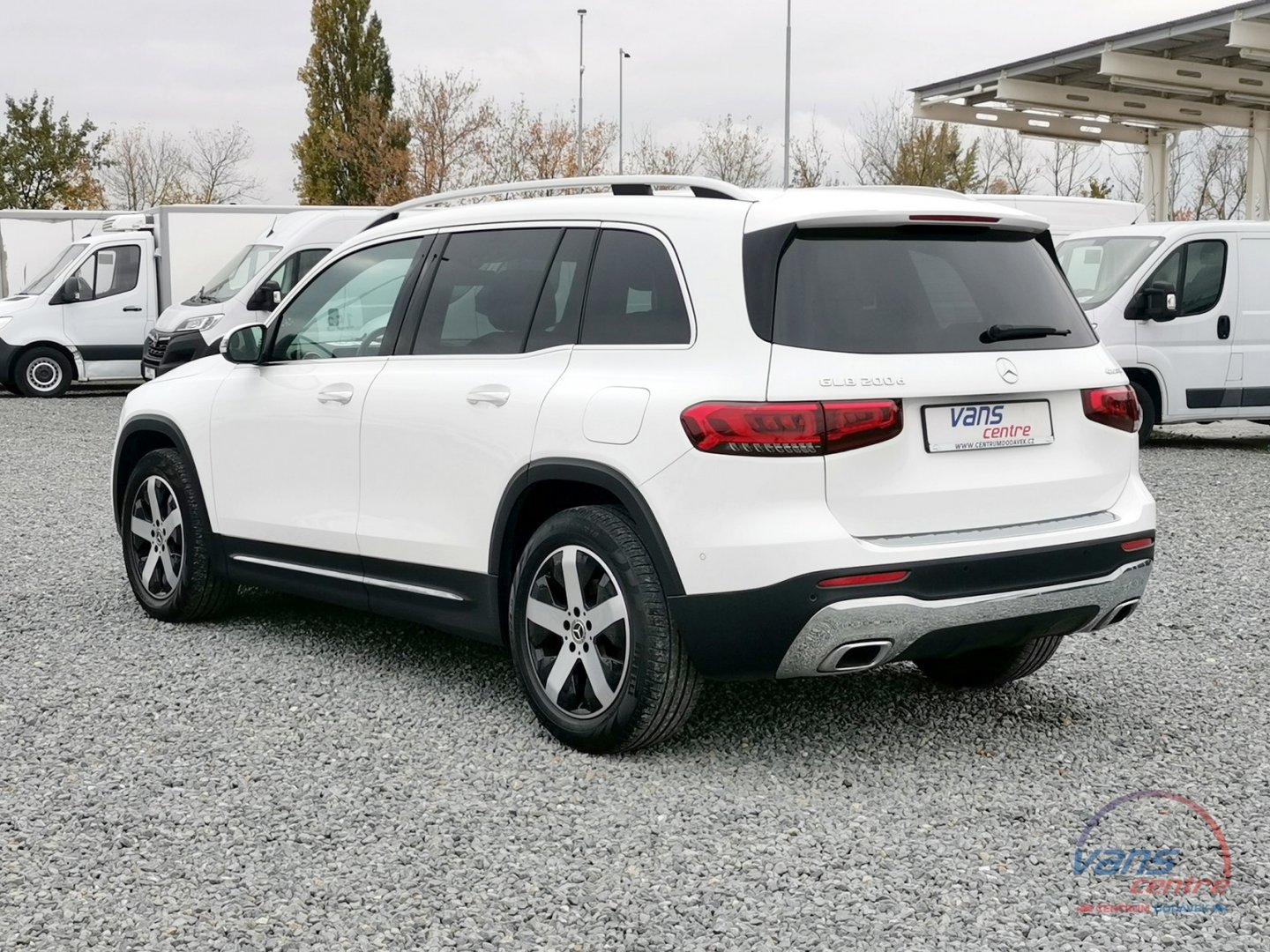 Mercedes-Benz GLB 200D 4MATIC/ LED/ KEYLESS/ ČR/ 1.MAJ.
