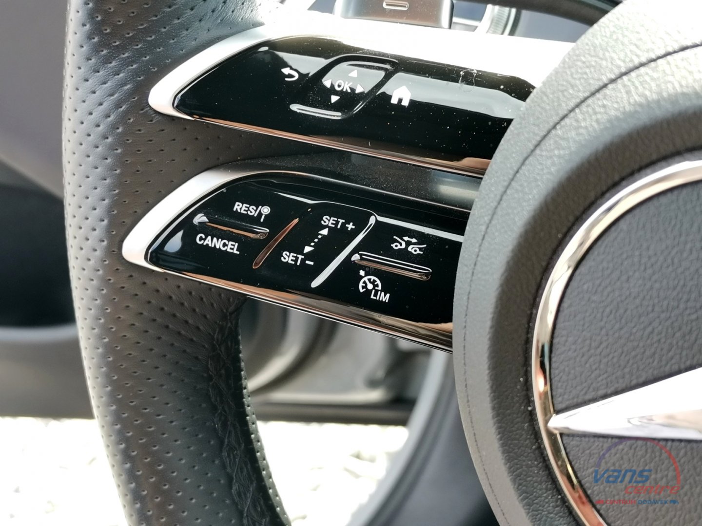 Mercedes-Benz E400 E 4MATIC/ AMG/ AIRMATIC/ HUD/ 35347KM
