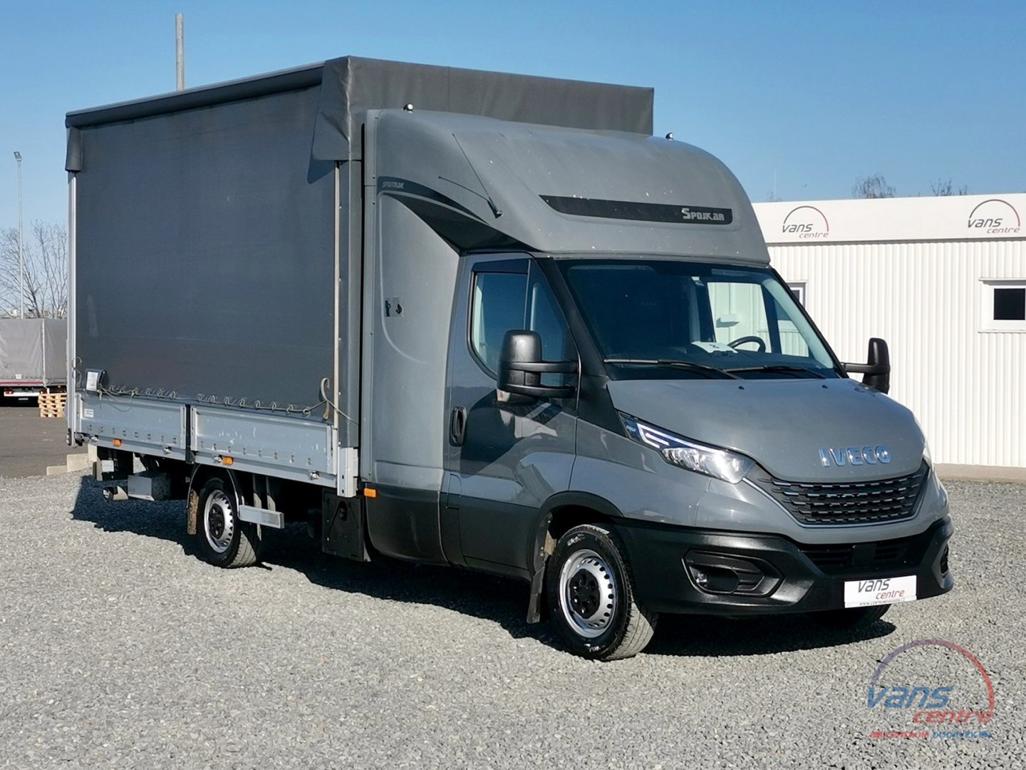 Iveco DAILY 35S18 HI-MATIC/ SHRNOVACÍ 8 PALET/ HYDR.ČELO 