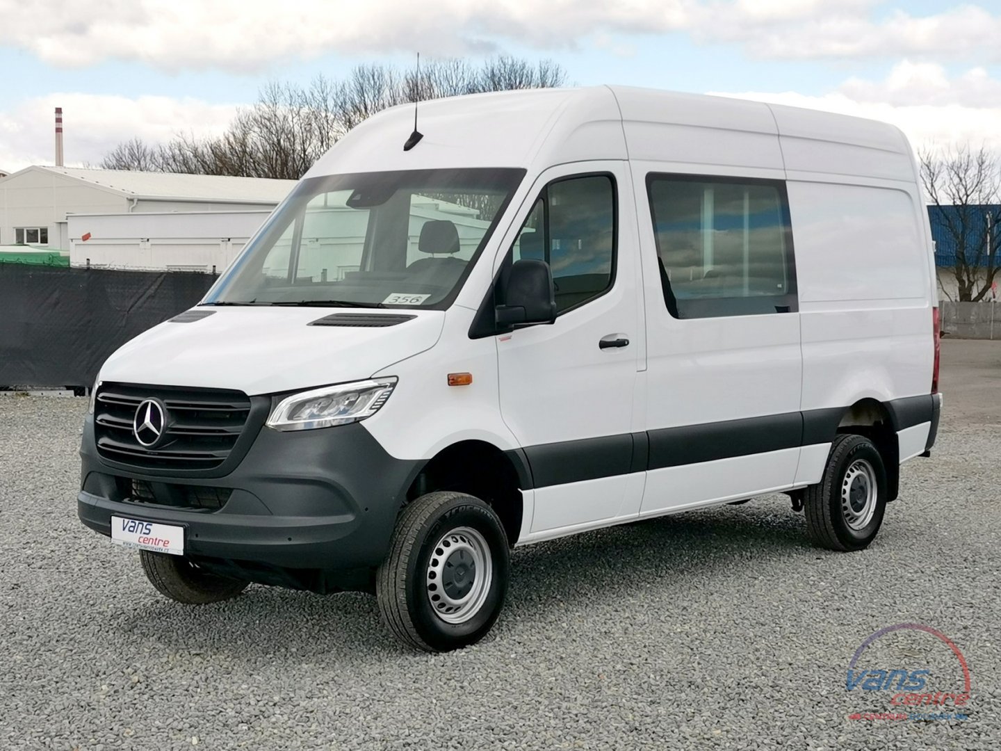 Mercedes-Benz SPRINTER 319/AT 4X4/ 5 MÍST/ NEZ.TOPENÍ/ TAŽNÉ