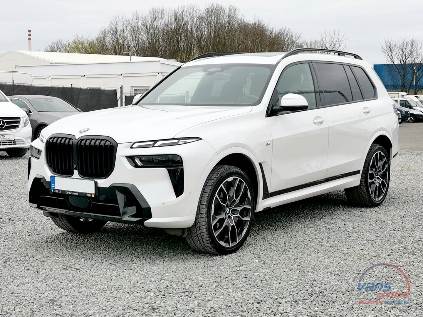 BMW X7 XDRIVE 40D M SPORT/ 7 MÍST/ ČR/1.MAJ.