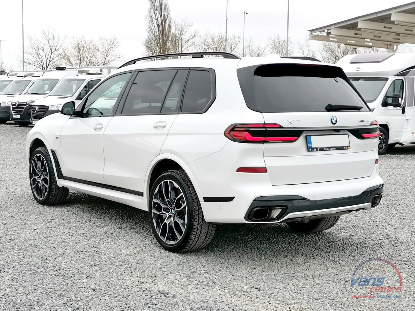 BMW X7 XDRIVE 40D M SPORT/ 7 MÍST/ ČR/1.MAJ.