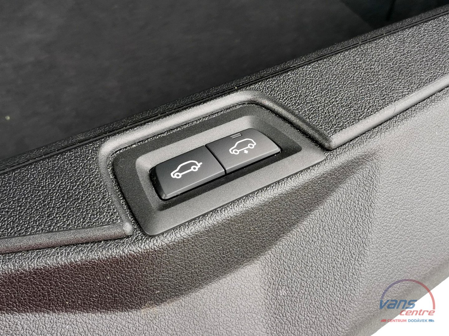 BMW X7 XDRIVE 40D M SPORT/ 7 MÍST/ ČR/1.MAJ.
