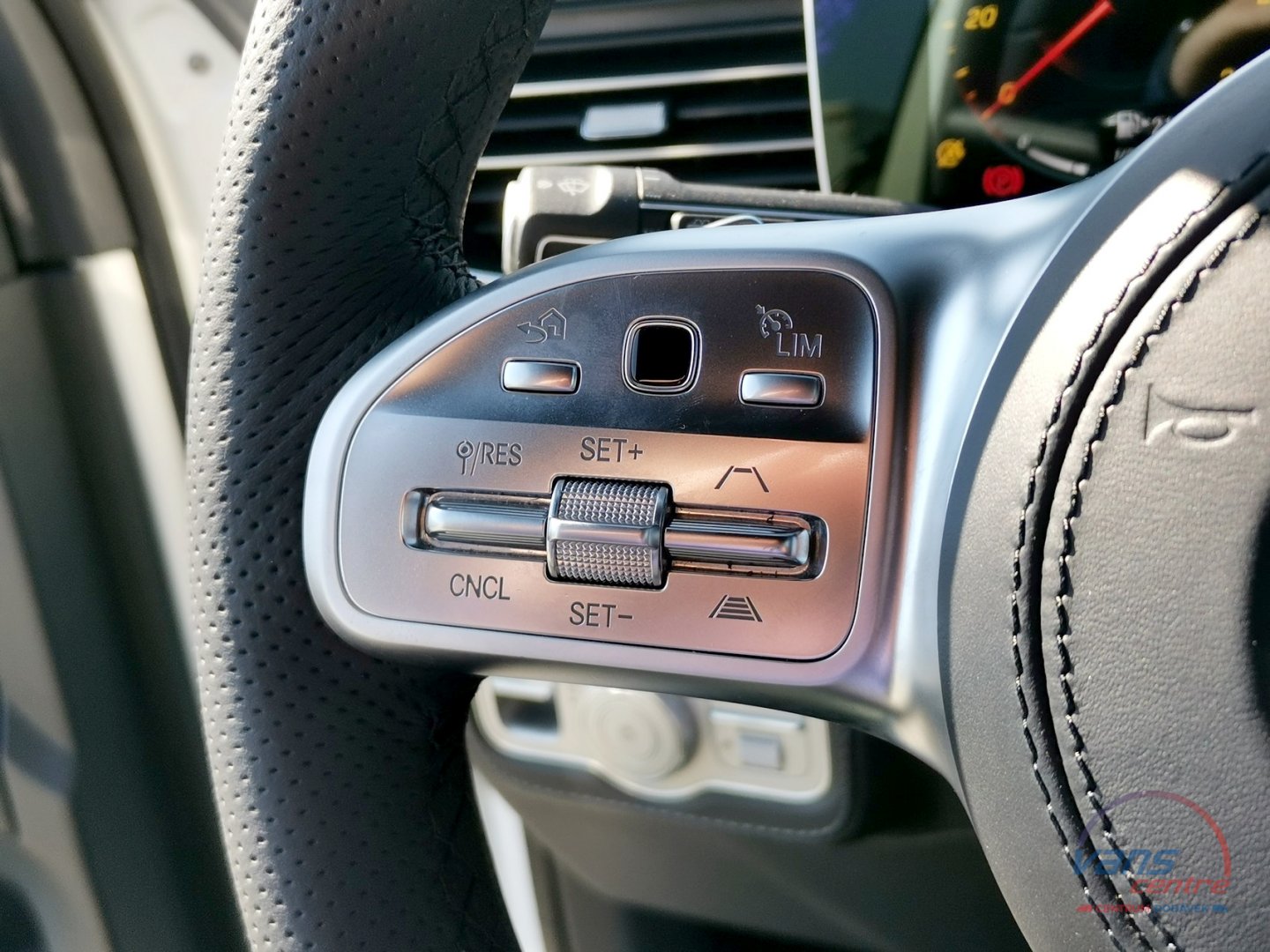 Mercedes-Benz GLS 400D 4MATIC/ AMG/ PANO/ 7 MÍST/ TOP VÝBAVA!