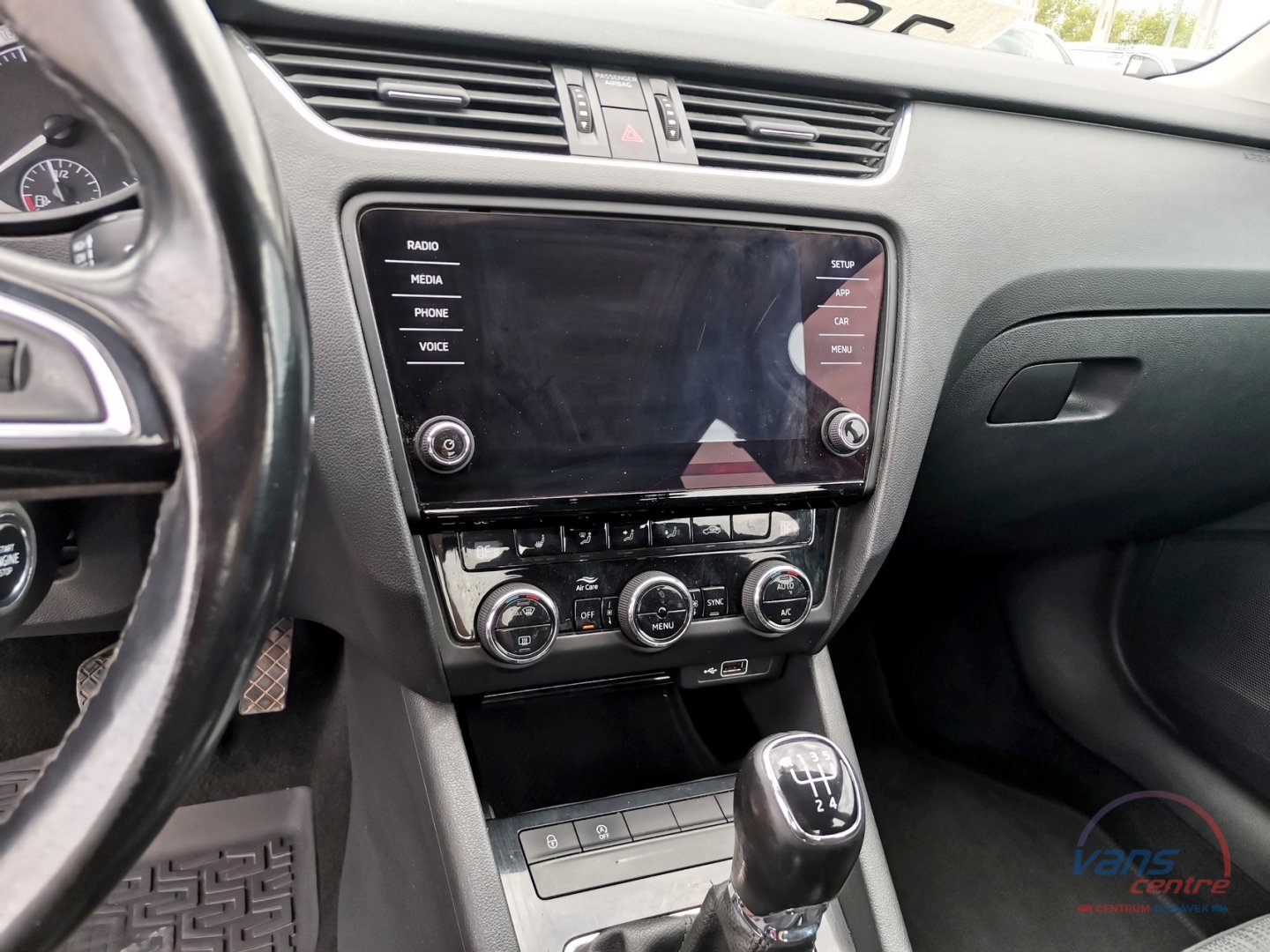Škoda OCTAVIA 1.6TDI/85KW STYLE/ FULL LED