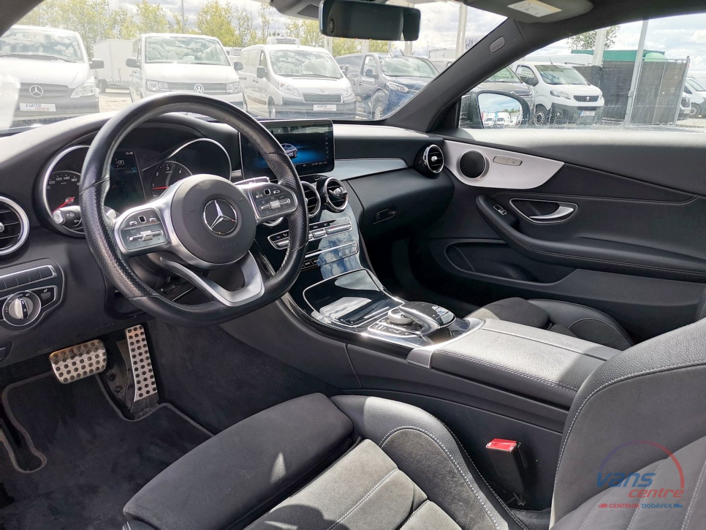 Mercedes-Benz C300D KUPÉ/ AMG/ NAVI/ LED