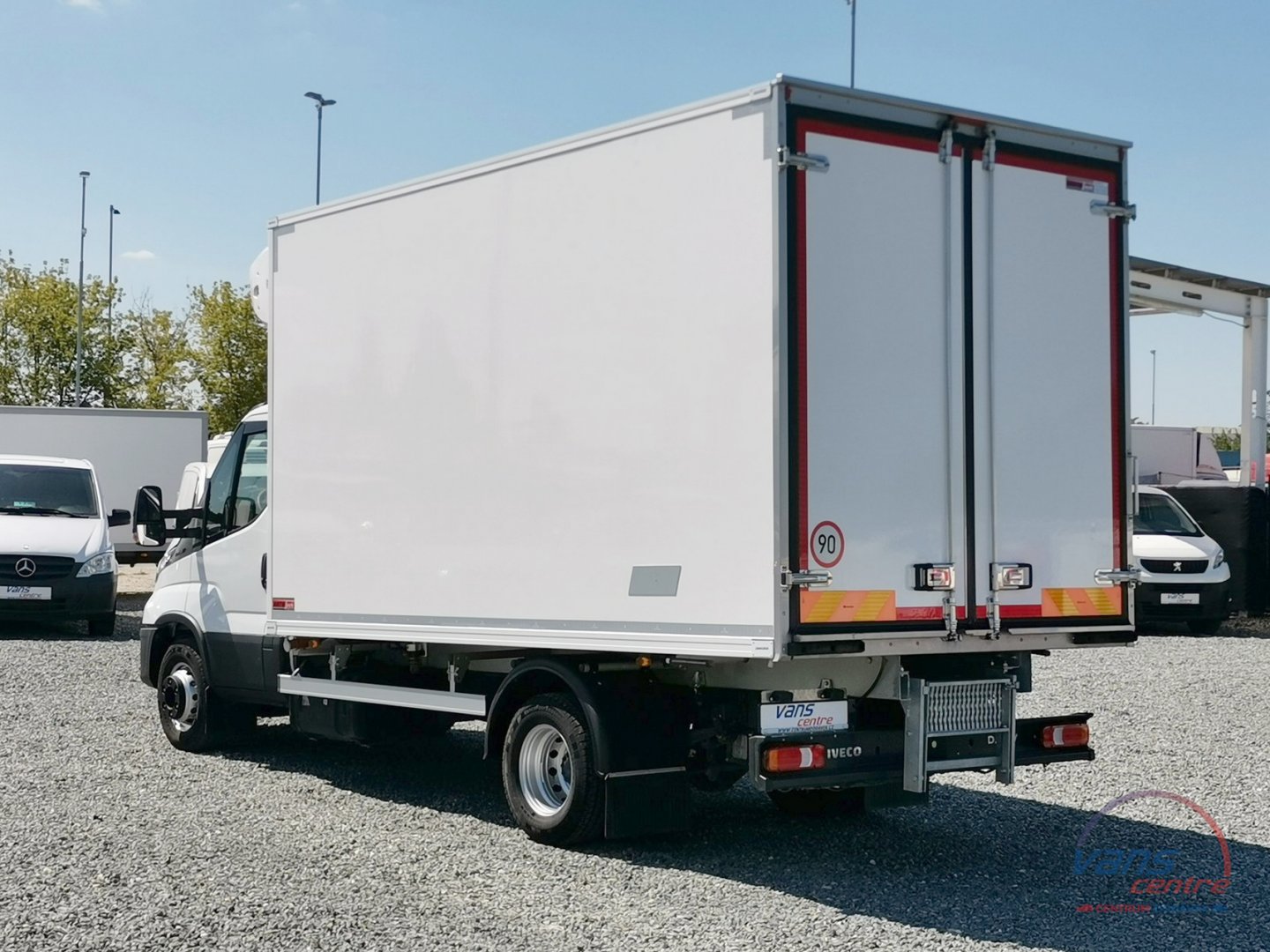 Iveco DAILY 70C18 MRAZÍ/2 KOMORY/380V