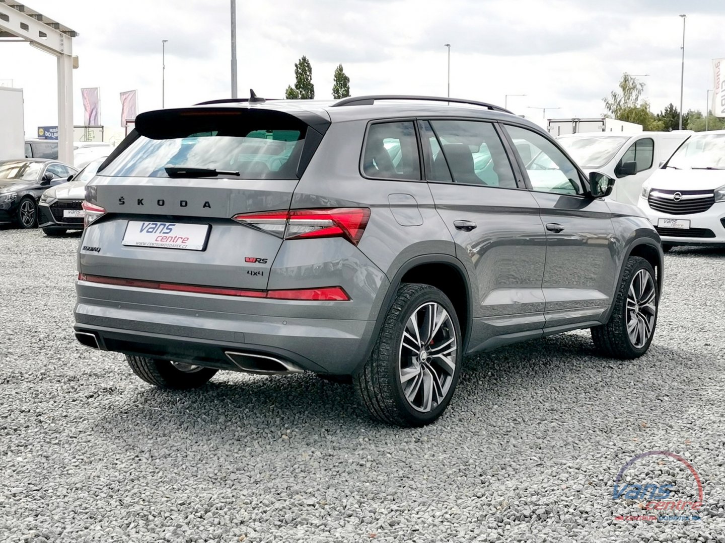 Škoda KODIAQ RS 2.0TSI DSG/ 4X4/ KEYLESS/ TAŽNÉ/ ZÁRUKA