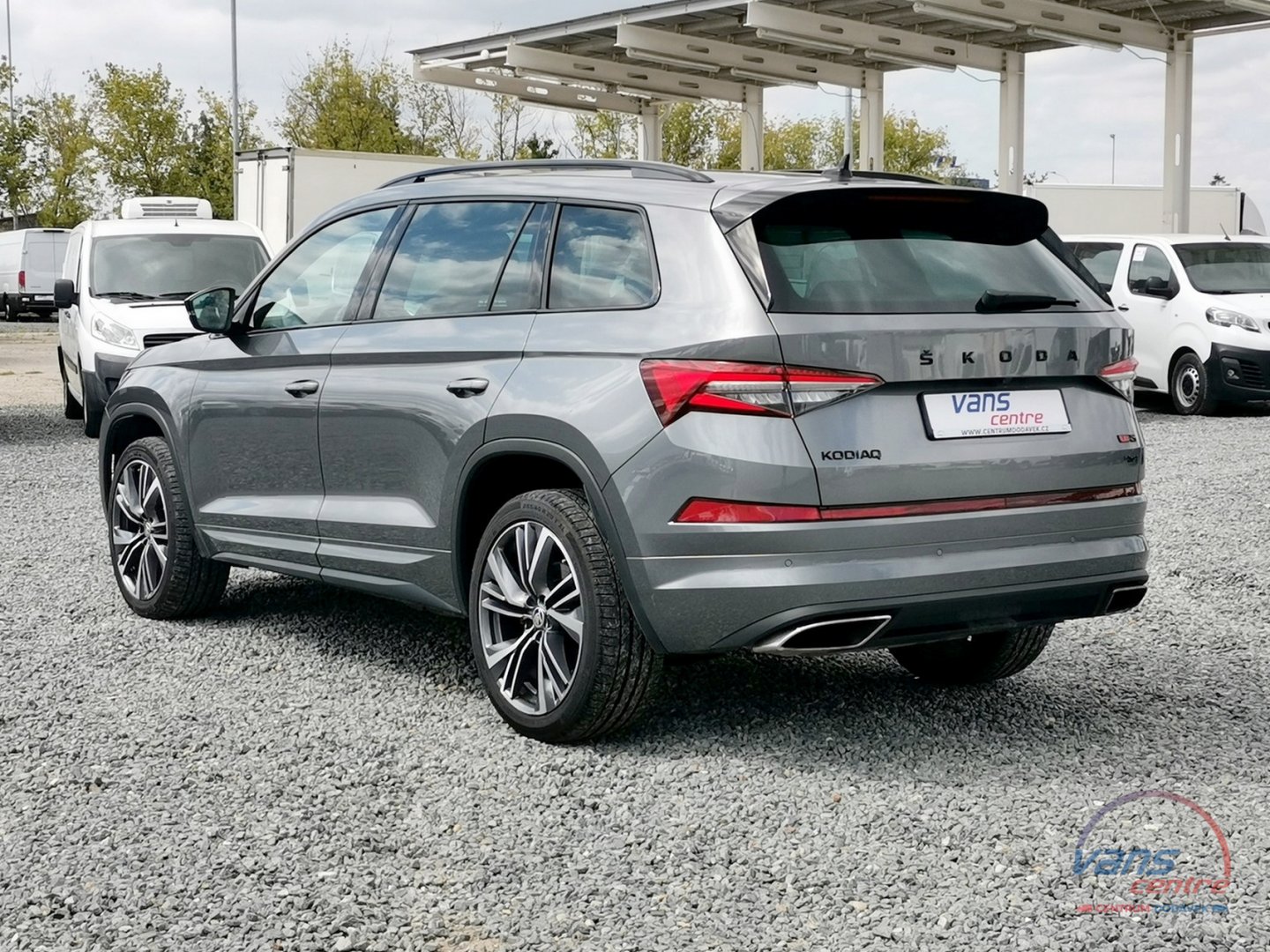Škoda KODIAQ RS 2.0TSI DSG/ 4X4/ KEYLESS/ TAŽNÉ/ ZÁRUKA
