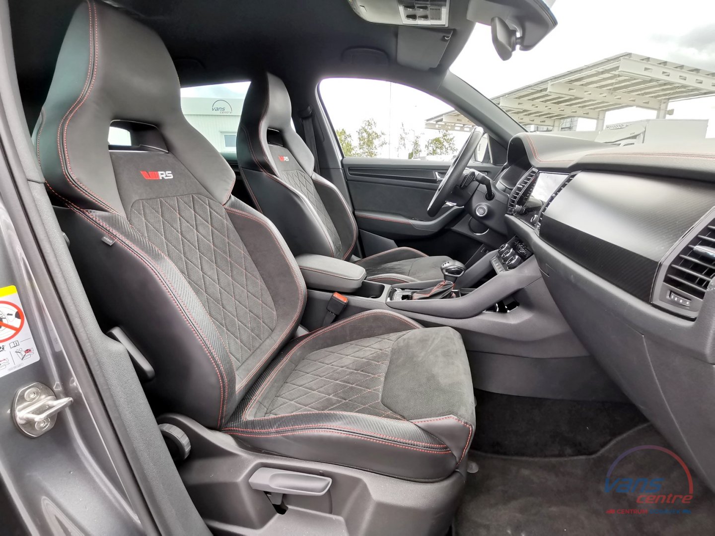 Škoda KODIAQ RS 2.0TSI DSG/ 4X4/ KEYLESS/ TAŽNÉ/ ZÁRUKA