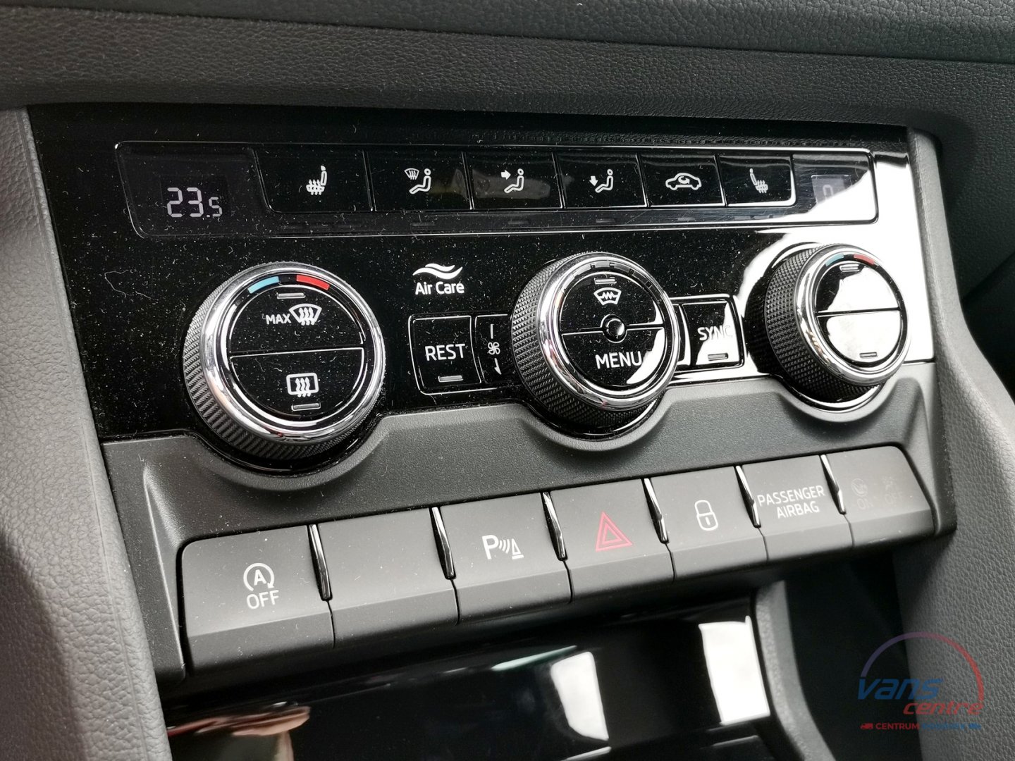 Škoda KODIAQ RS 2.0TSI DSG/ 4X4/ KEYLESS/ TAŽNÉ/ ZÁRUKA