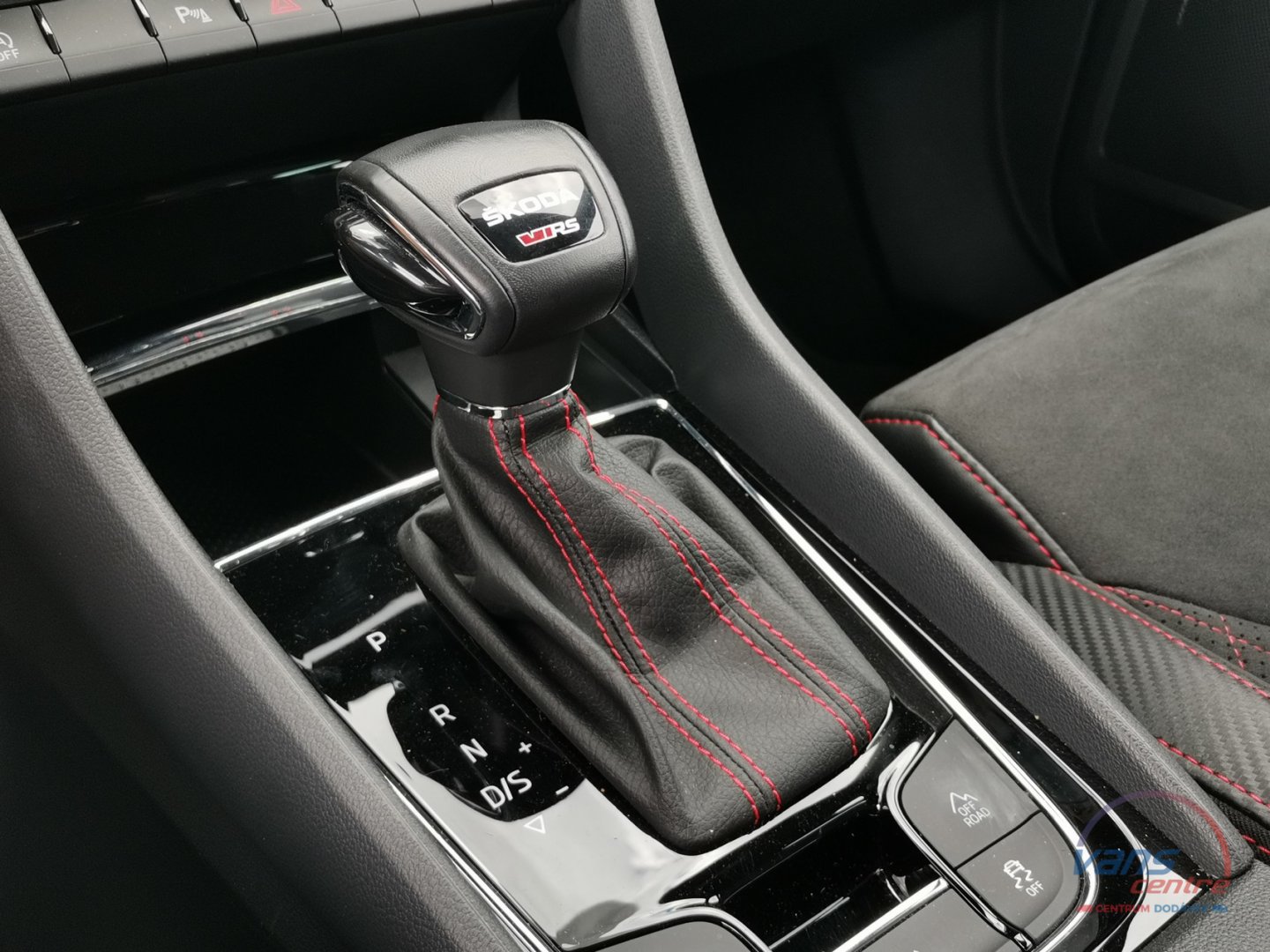 Škoda KODIAQ RS 2.0TSI DSG/ 4X4/ KEYLESS/ TAŽNÉ/ ZÁRUKA