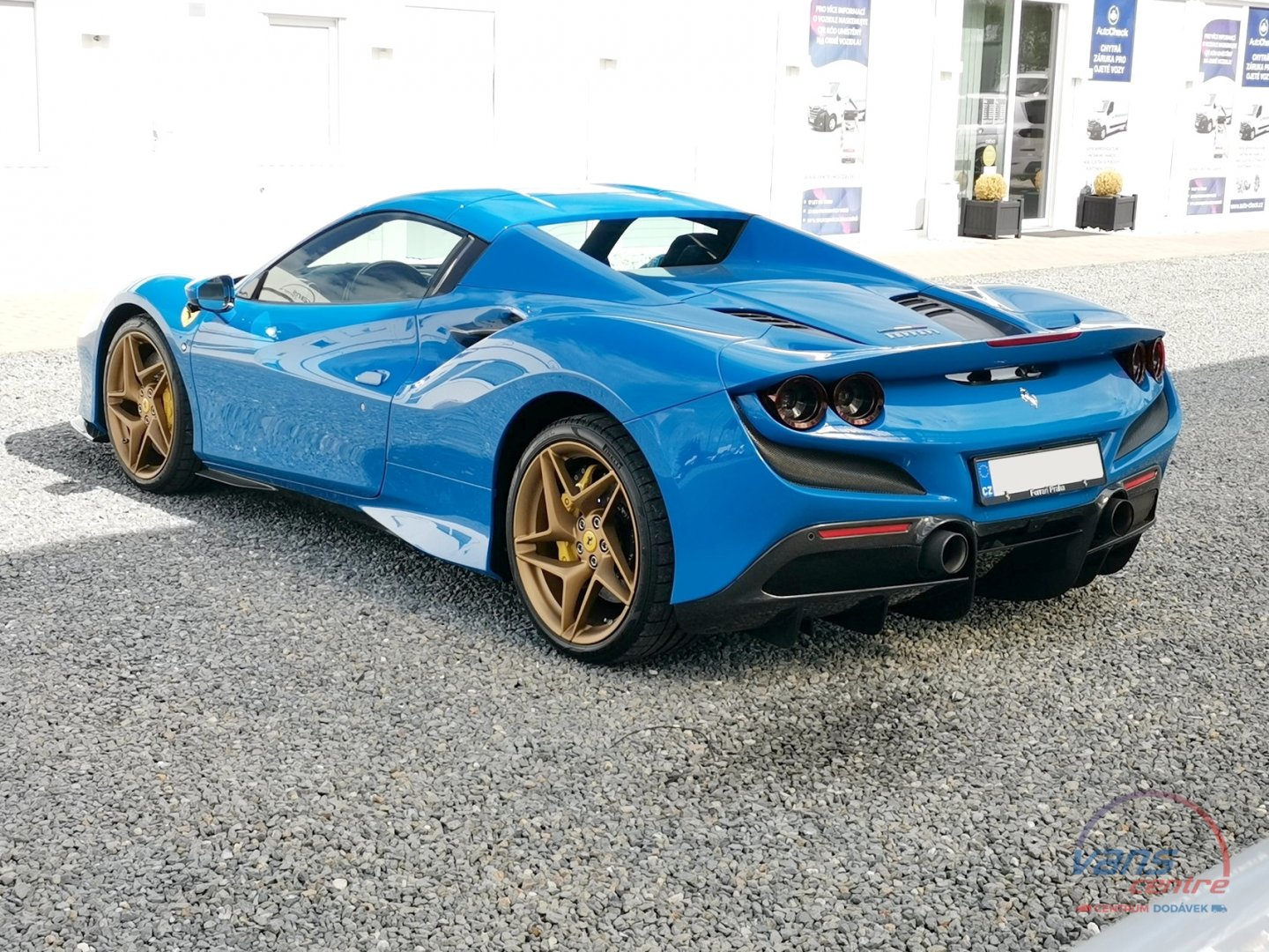 Ferrari F8 SPIDER/ LIFT/ 360 KAMERA/ JBL/ CARBON