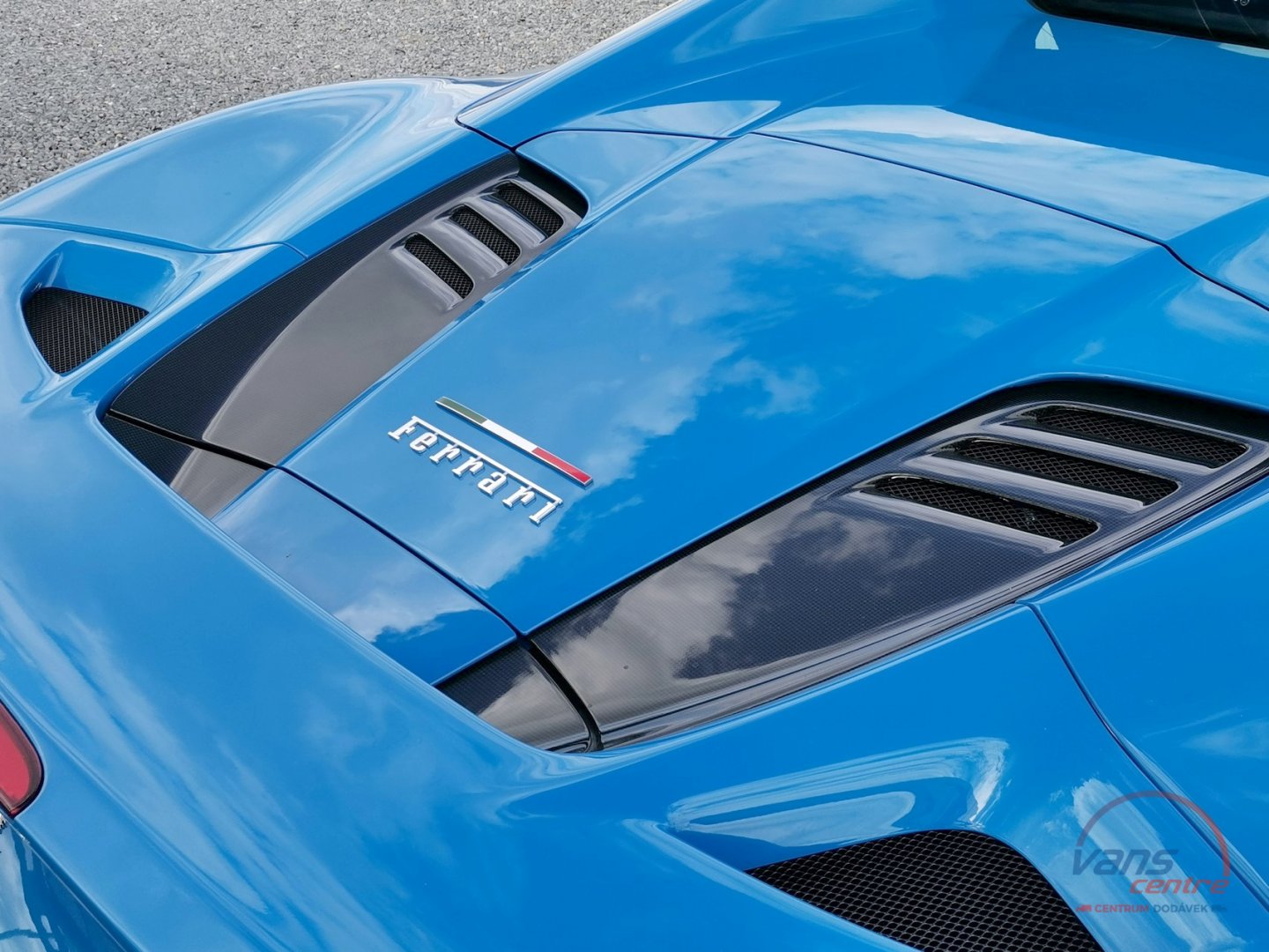 Ferrari F8 SPIDER/ LIFT/ 360 KAMERA/ JBL/ CARBON