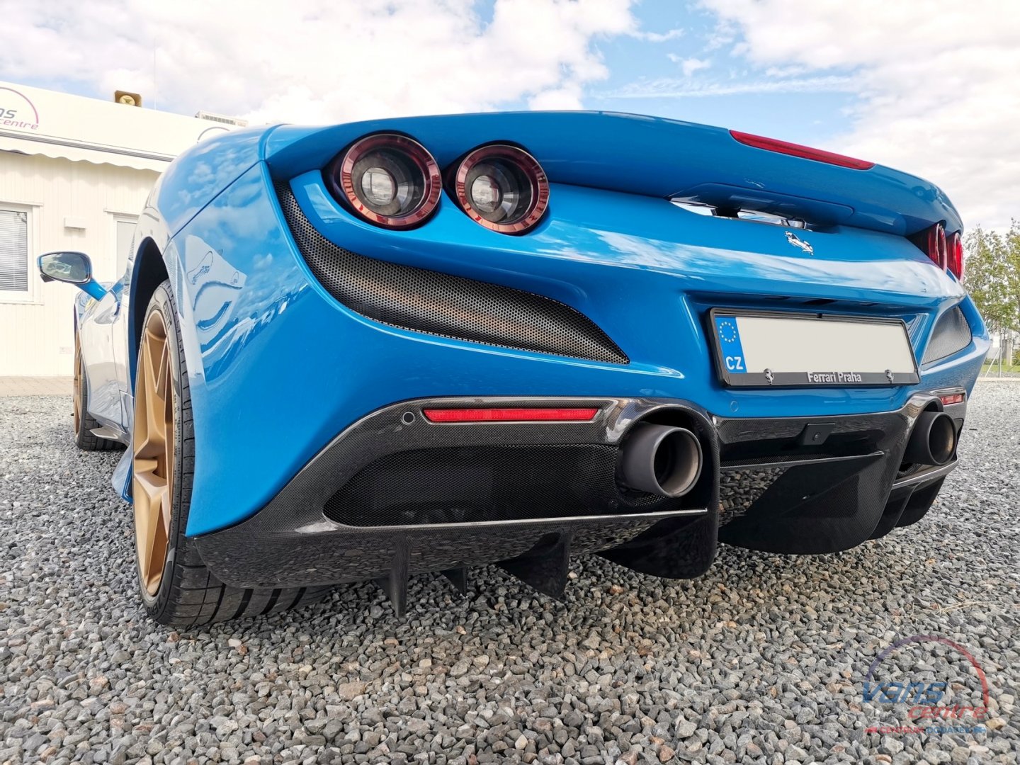 Ferrari F8 SPIDER/ LIFT/ 360 KAMERA/ JBL/ CARBON