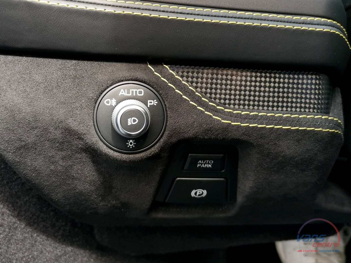 Ferrari F8 SPIDER/ LIFT/ 360 KAMERA/ JBL/ CARBON