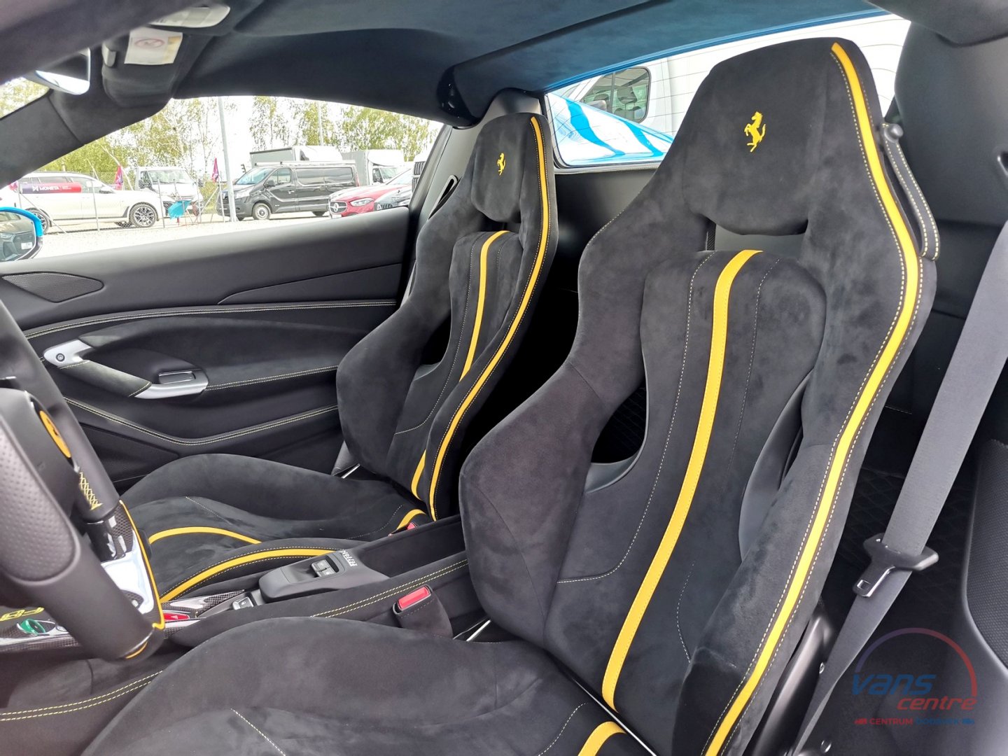 Ferrari F8 SPIDER/ LIFT/ 360 KAMERA/ JBL/ CARBON