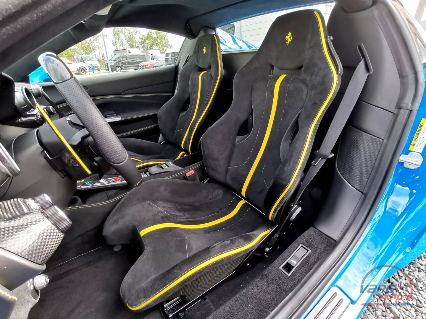 Ferrari F8 SPIDER/ LIFT/ 360 KAMERA/ JBL/ CARBON