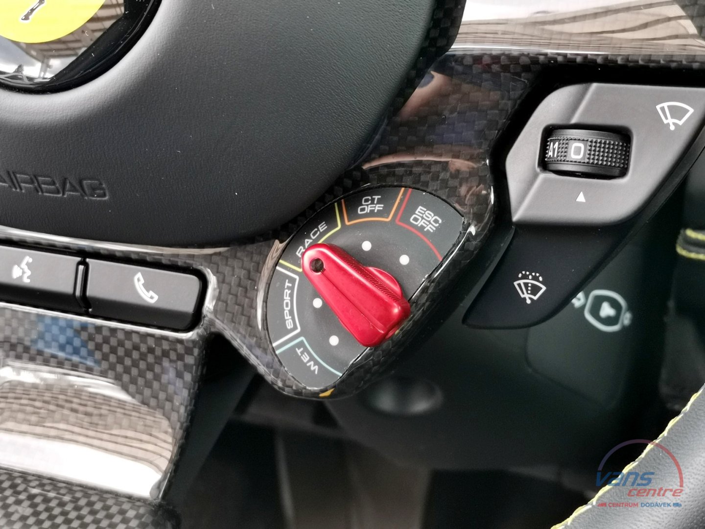 Ferrari F8 SPIDER/ LIFT/ 360 KAMERA/ JBL/ CARBON