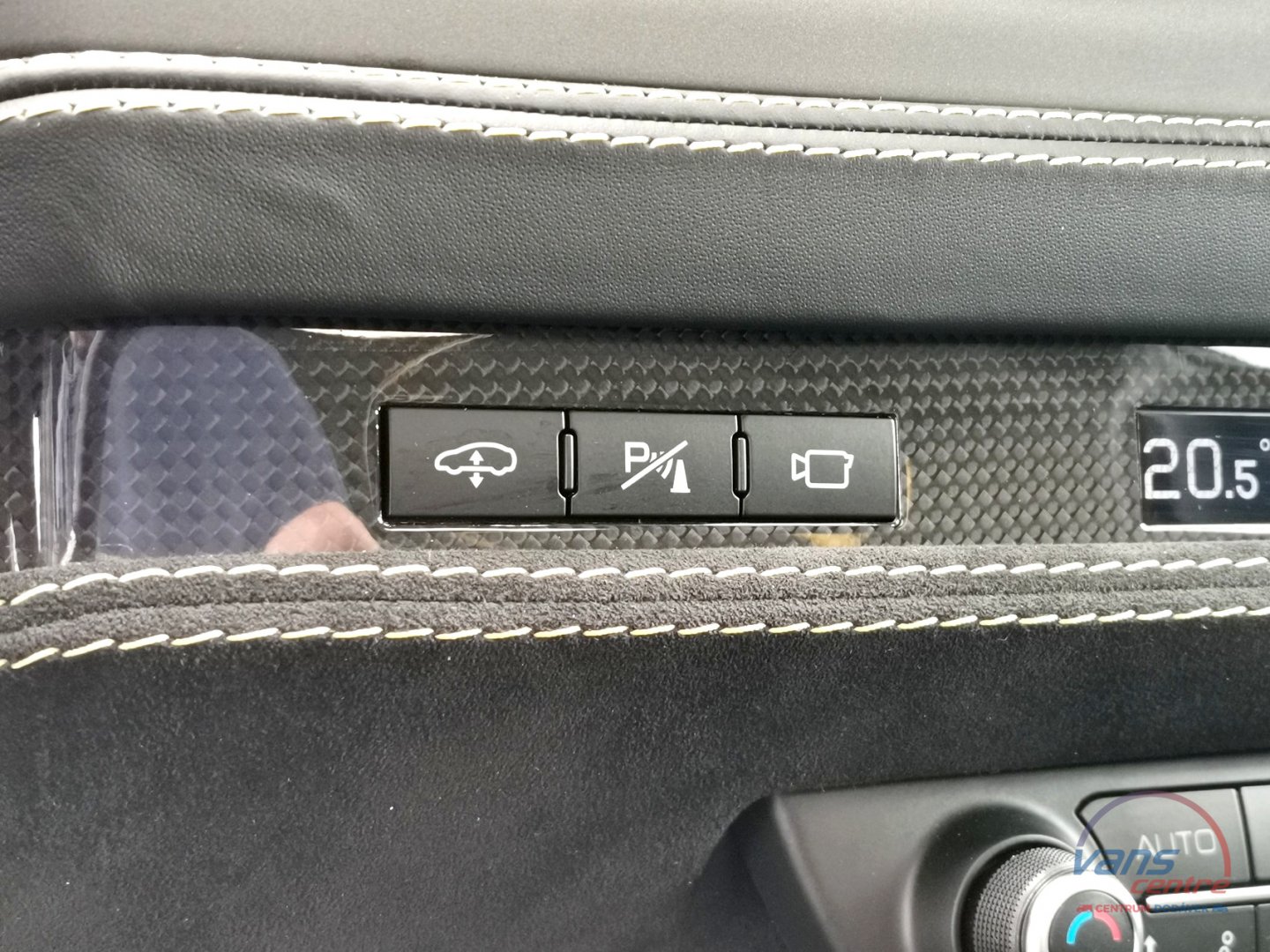 Ferrari F8 SPIDER/ LIFT/ 360 KAMERA/ JBL/ CARBON