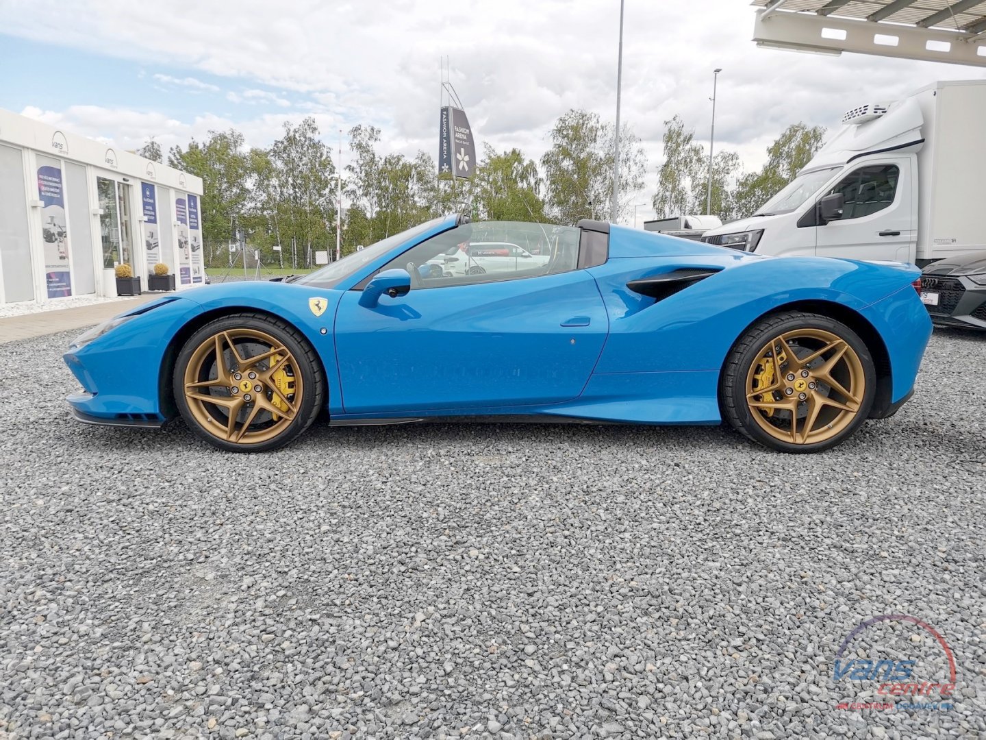 Ferrari F8 SPIDER/ LIFT/ 360 KAMERA/ JBL/ CARBON