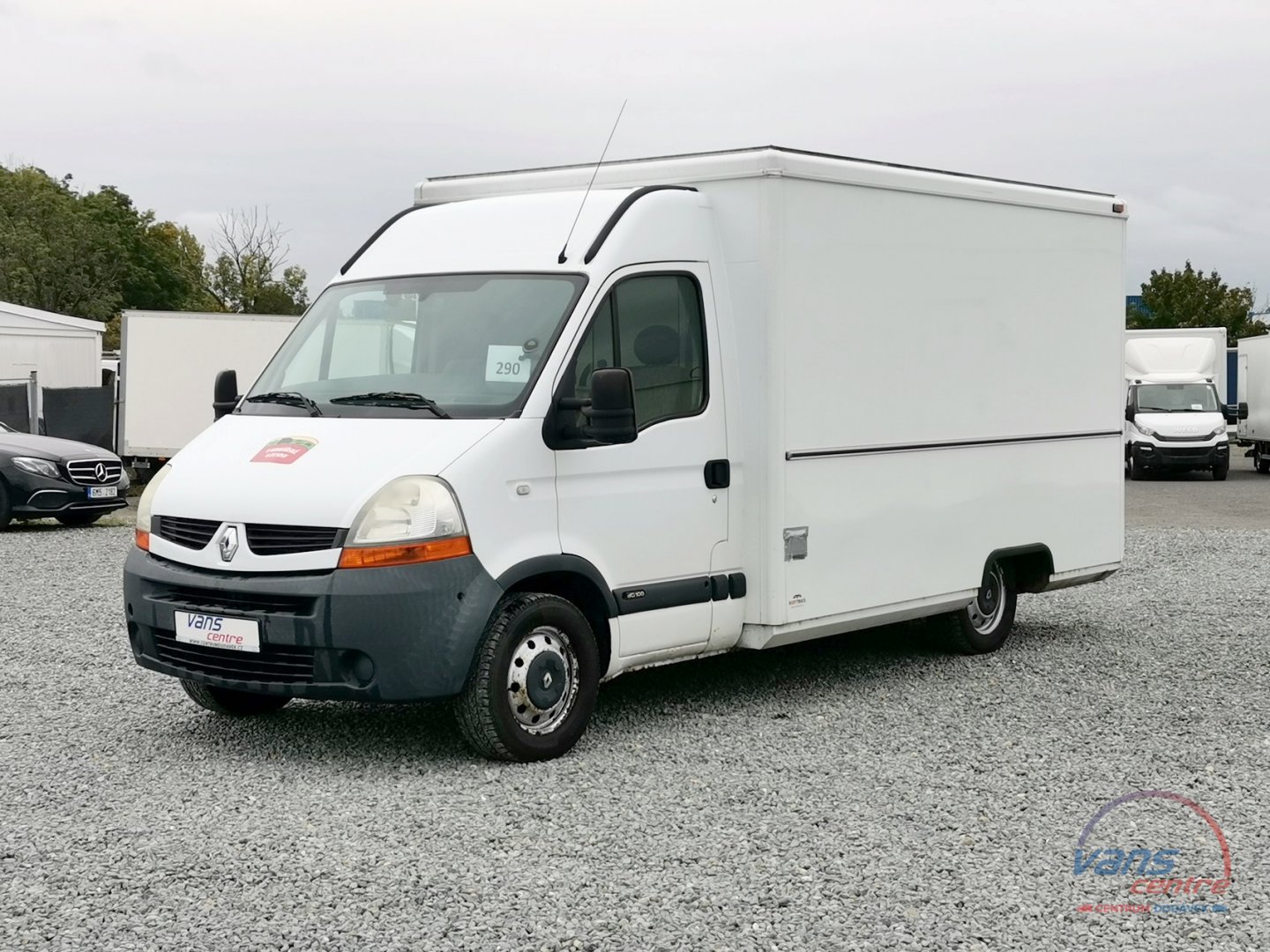 Renault MASTER 2.5DCI POJÍZDNÁ PRODEJNA/ 230V