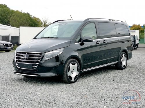 Mercedes-Benz V300 D 4MATIC/ AMG/ EXCLUSIVE/ 7 MÍST/ PANORAMA