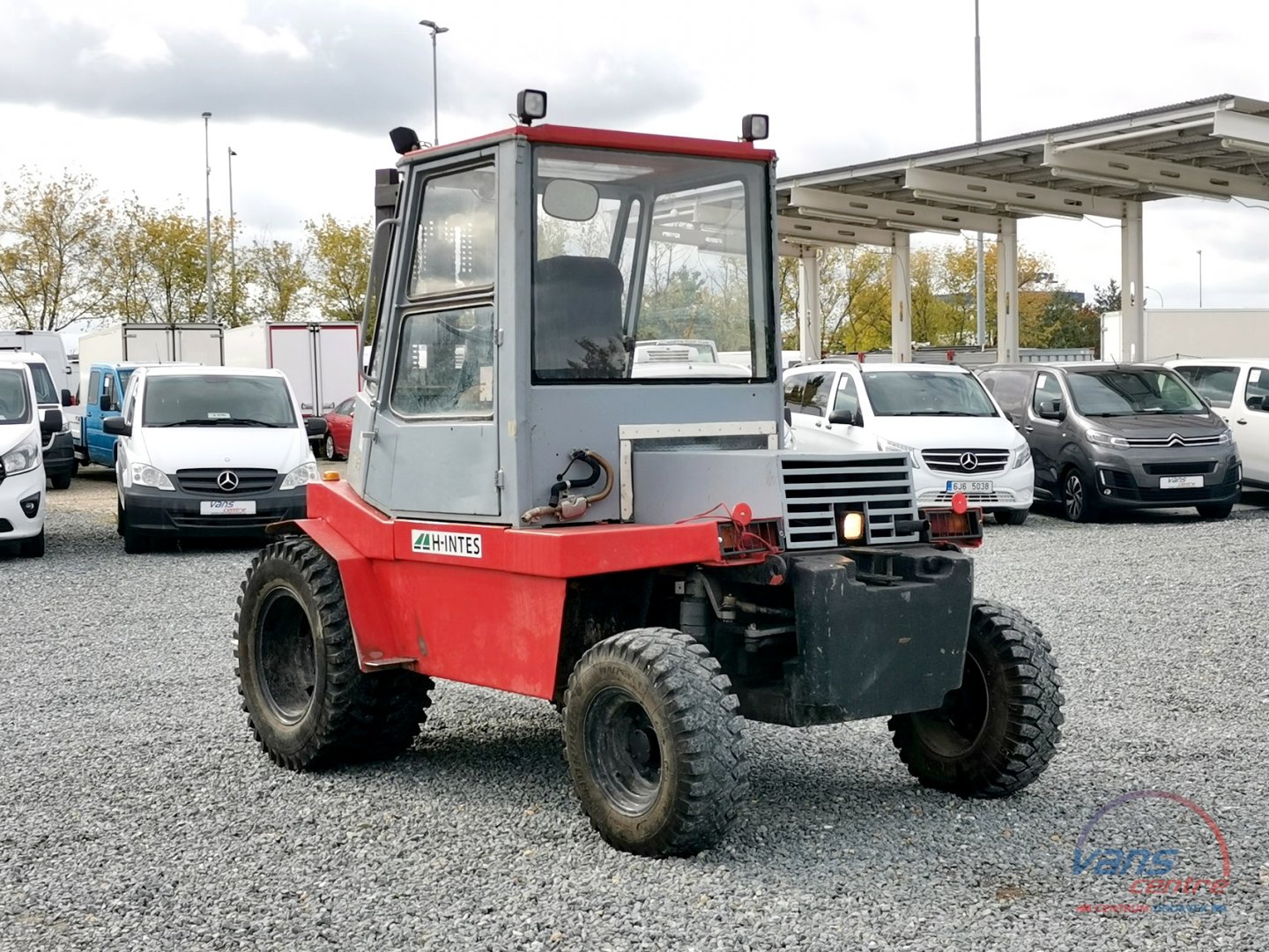 Desta DVHM 3222 TM/ TERÉNNÍ VYSOKOZDVIŽNÝ VOZÍK