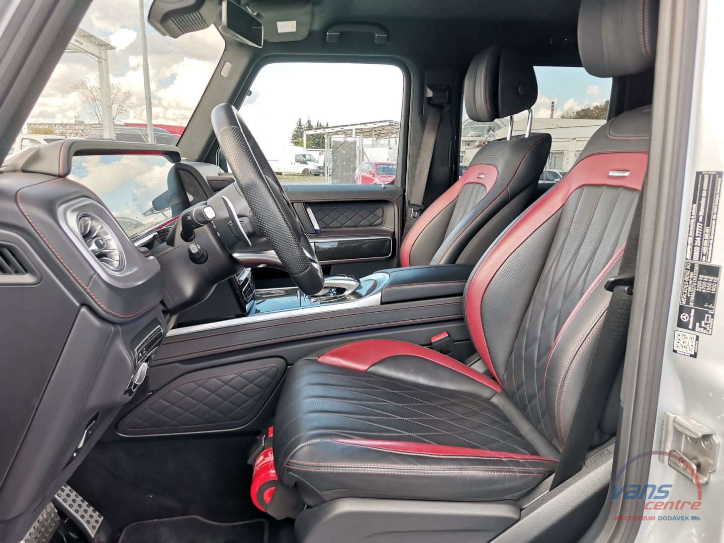 Mercedes-Benz G63 AMG/ MANUFAKTUR /360 / MASÁŽ