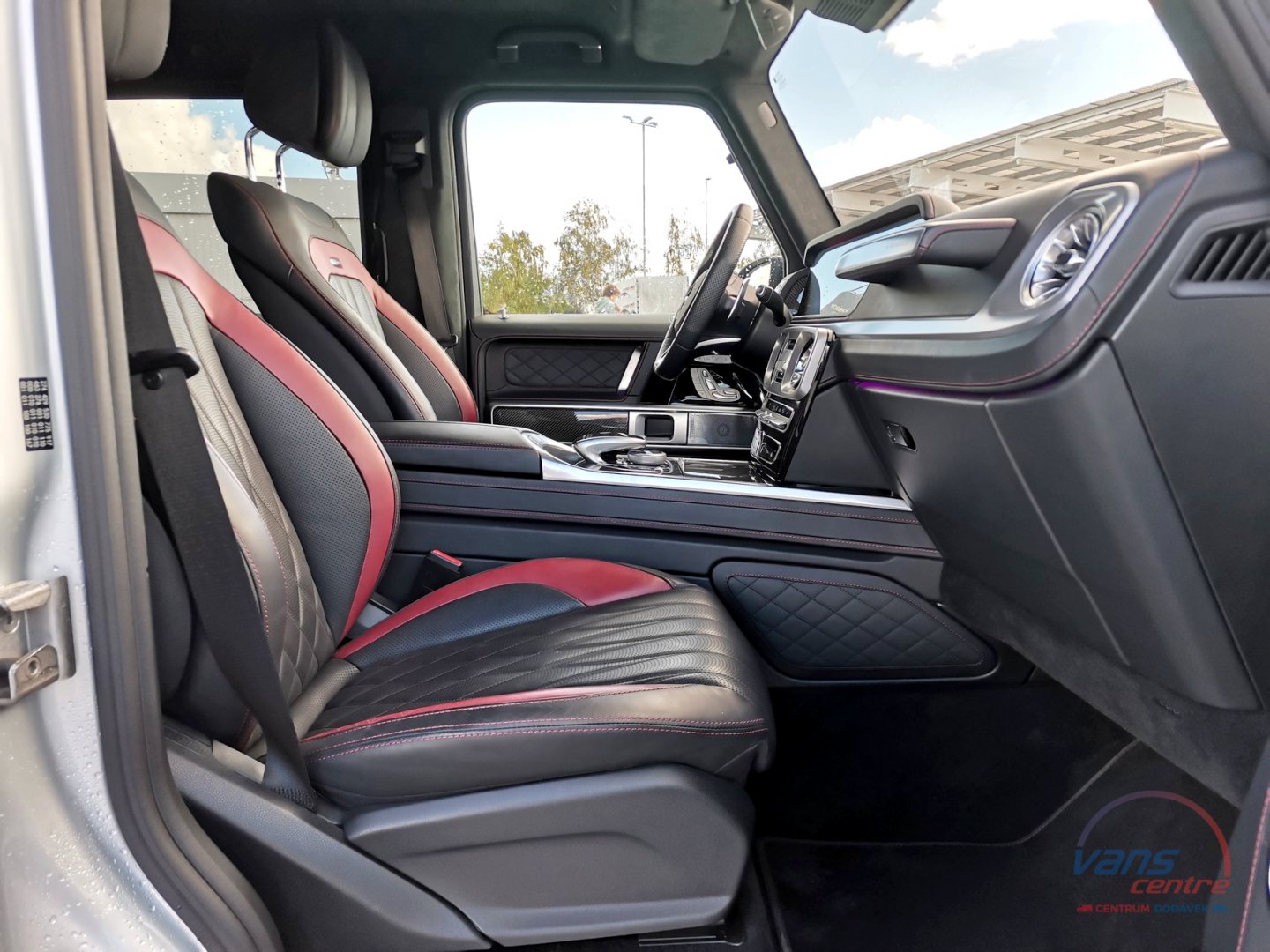 Mercedes-Benz G63 AMG/ MANUFAKTUR /360 / MASÁŽ