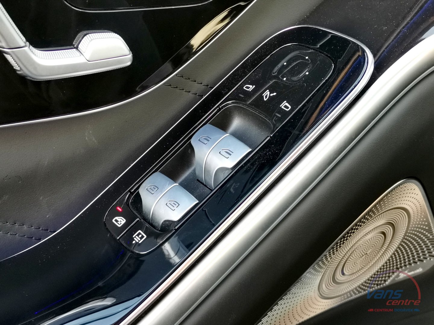 Mercedes-Benz MAYBACH S 680 4MATIC/ CHAUFFEUR/ MASSAGE/ ZÁRUKA