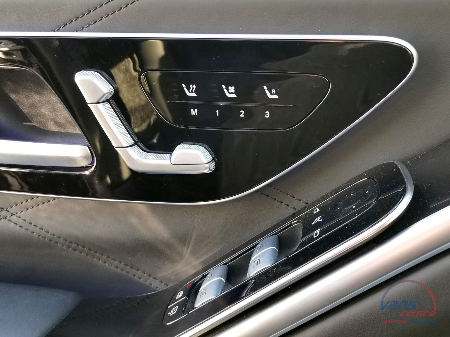 Mercedes-Benz MAYBACH S 680 4MATIC/ CHAUFFEUR/ MASSAGE/ ZÁRUKA