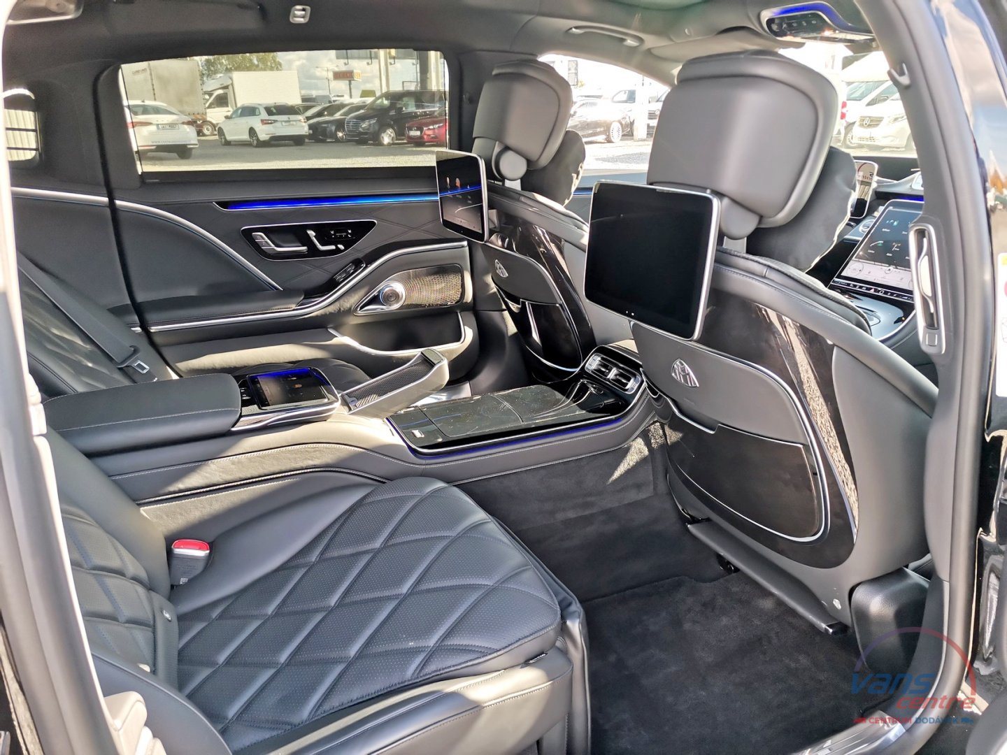 Mercedes-Benz MAYBACH S 680 4MATIC/ CHAUFFEUR/ MASSAGE/ ZÁRUKA