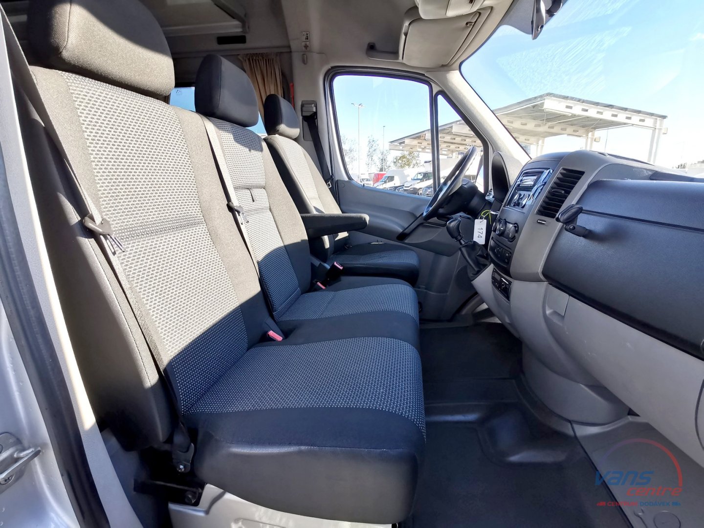 Mercedes-Benz SPRINTER 519CDI BUS 22 MÍST/ BUZOLA/ KLIMA/ TAŽNÉ