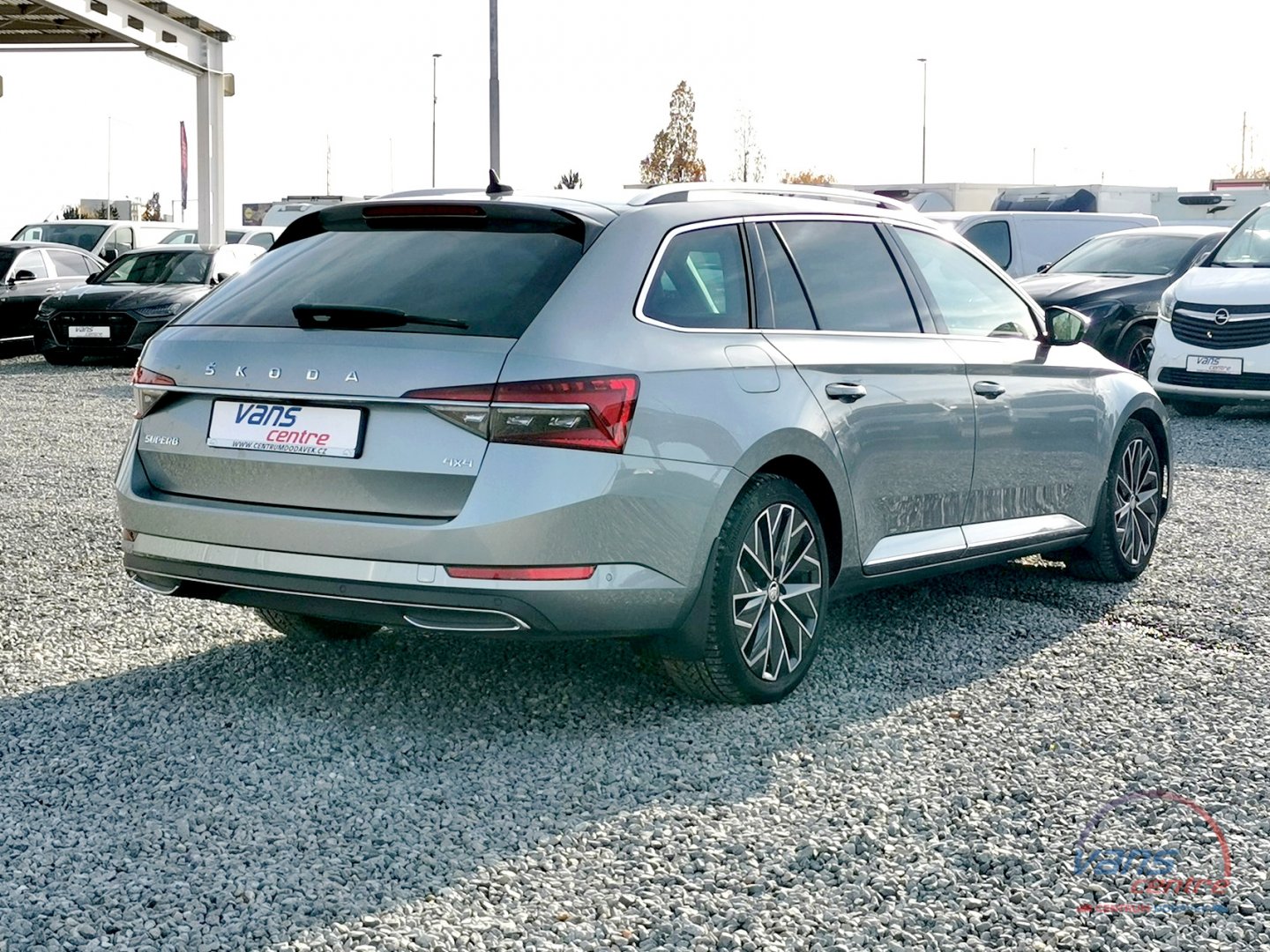 Škoda SUPERB 2.0TDI/140KW DSG/ 4X4/ L&K/ TAŽNÉ 