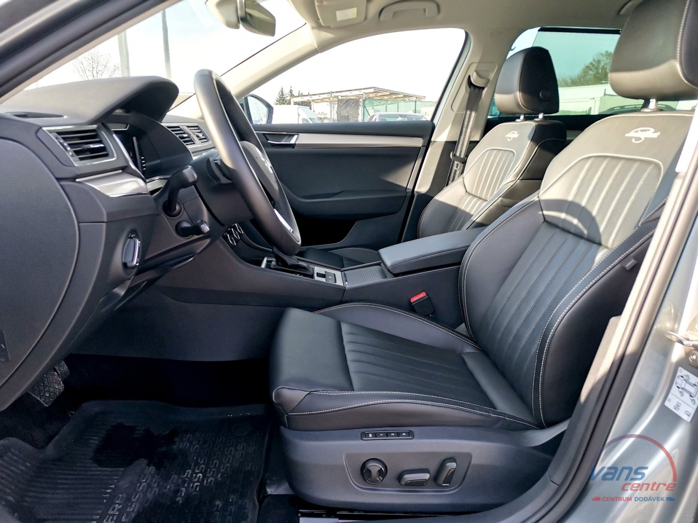 Škoda SUPERB 2.0TDI/140KW DSG/ 4X4/ L&K/ TAŽNÉ 