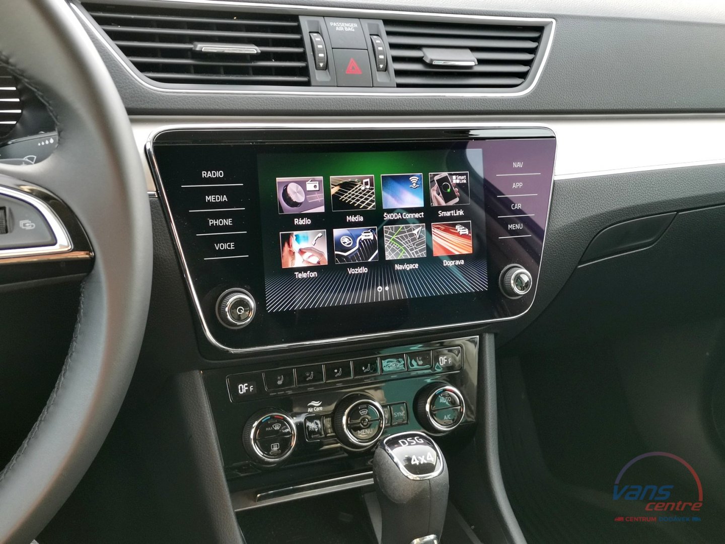 Škoda SUPERB 2.0TDI/140KW DSG/ 4X4/ L&K/ TAŽNÉ 