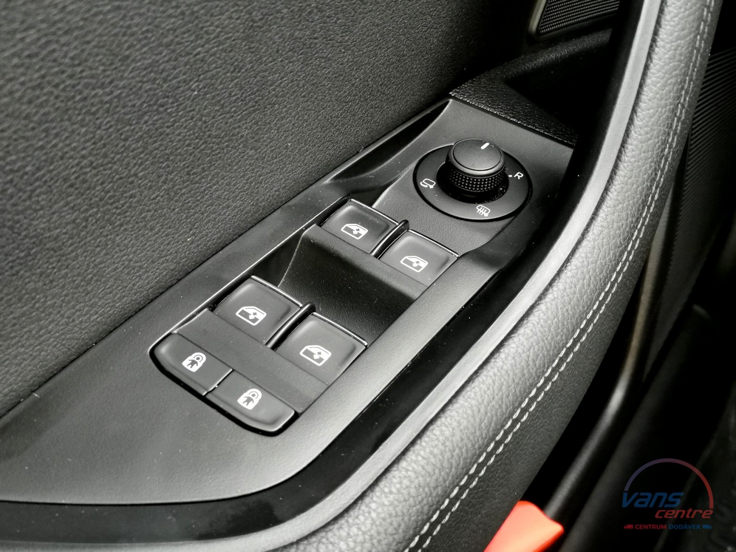 Škoda SUPERB 2.0TDI/140KW DSG/ 4X4/ L&K/ TAŽNÉ 