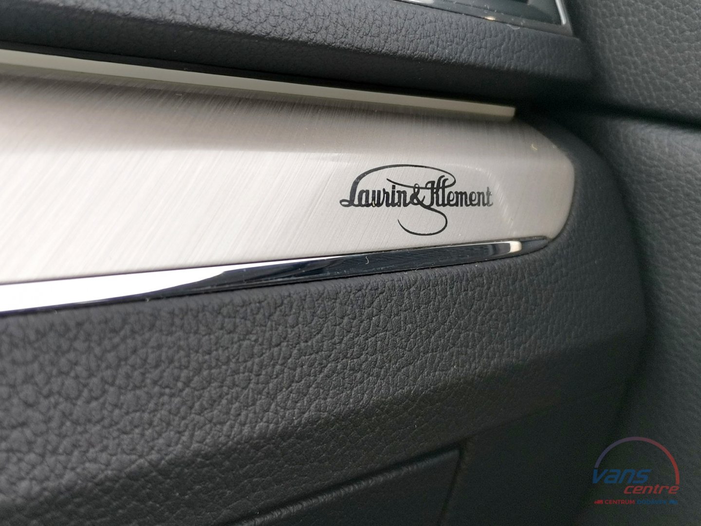 Škoda SUPERB 2.0TDI/140KW DSG/ 4X4/ L&K/ TAŽNÉ 