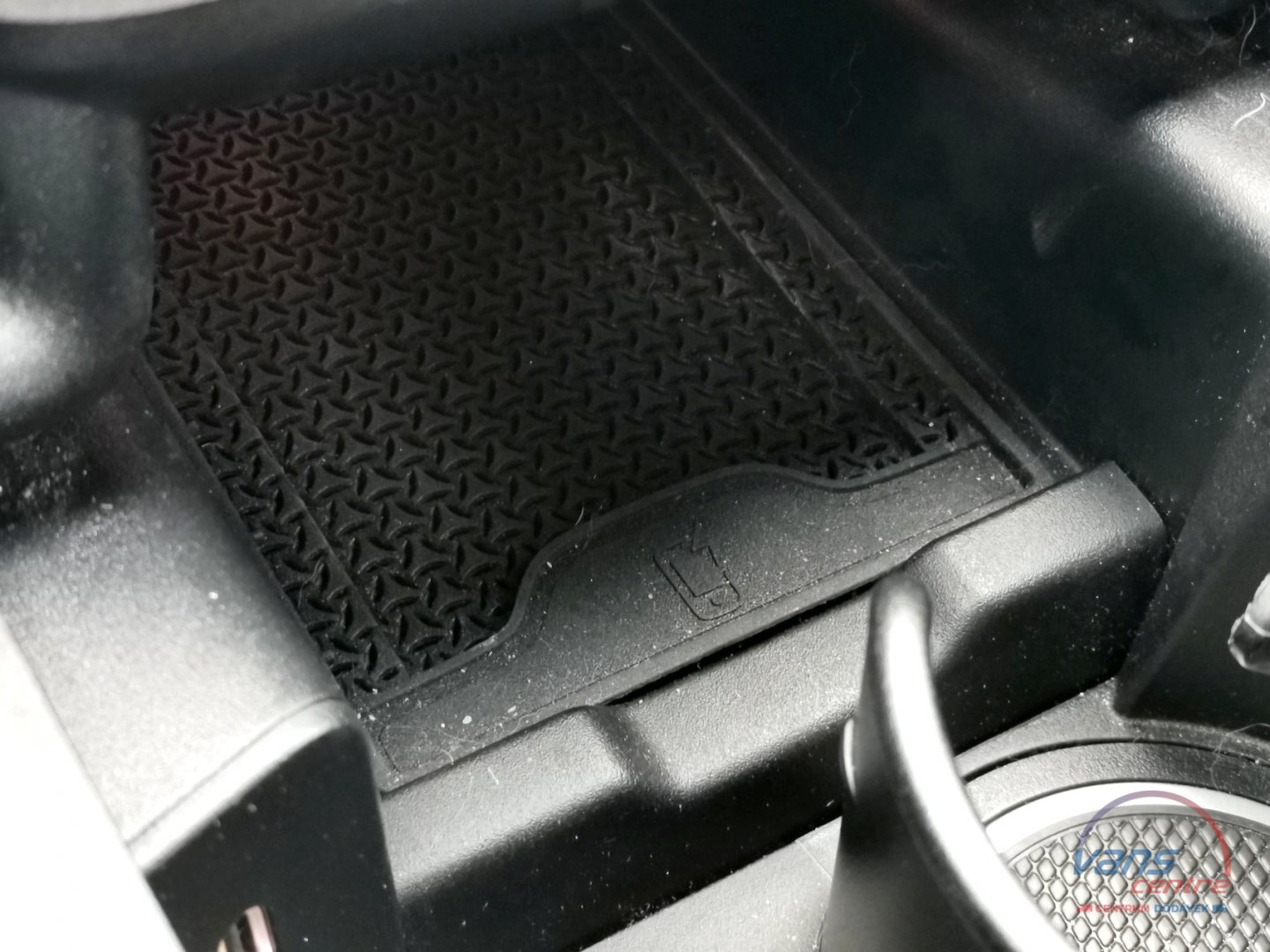 Mercedes-Benz E 300 DE 4MATIC T/ AMG/ TAŽNÉ/ ČR/ ZÁRUKA 