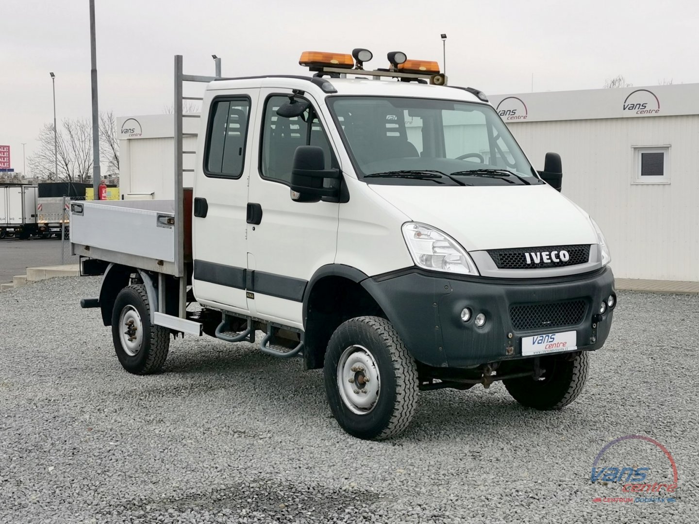 Iveco DAILY 55S17W 4X4/ VALNÍK 2,1M/ 7 MÍST/ TAŽNÉ  