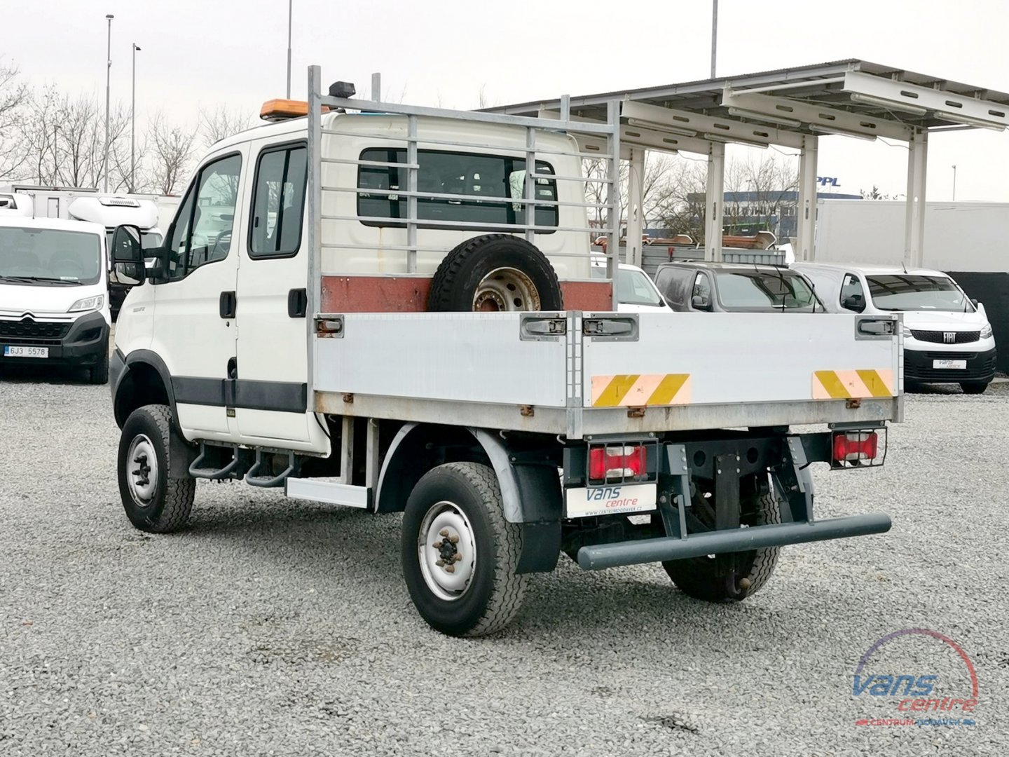 Iveco DAILY 55S17W 4X4/ VALNÍK 2,1M/ 7 MÍST/ TAŽNÉ  