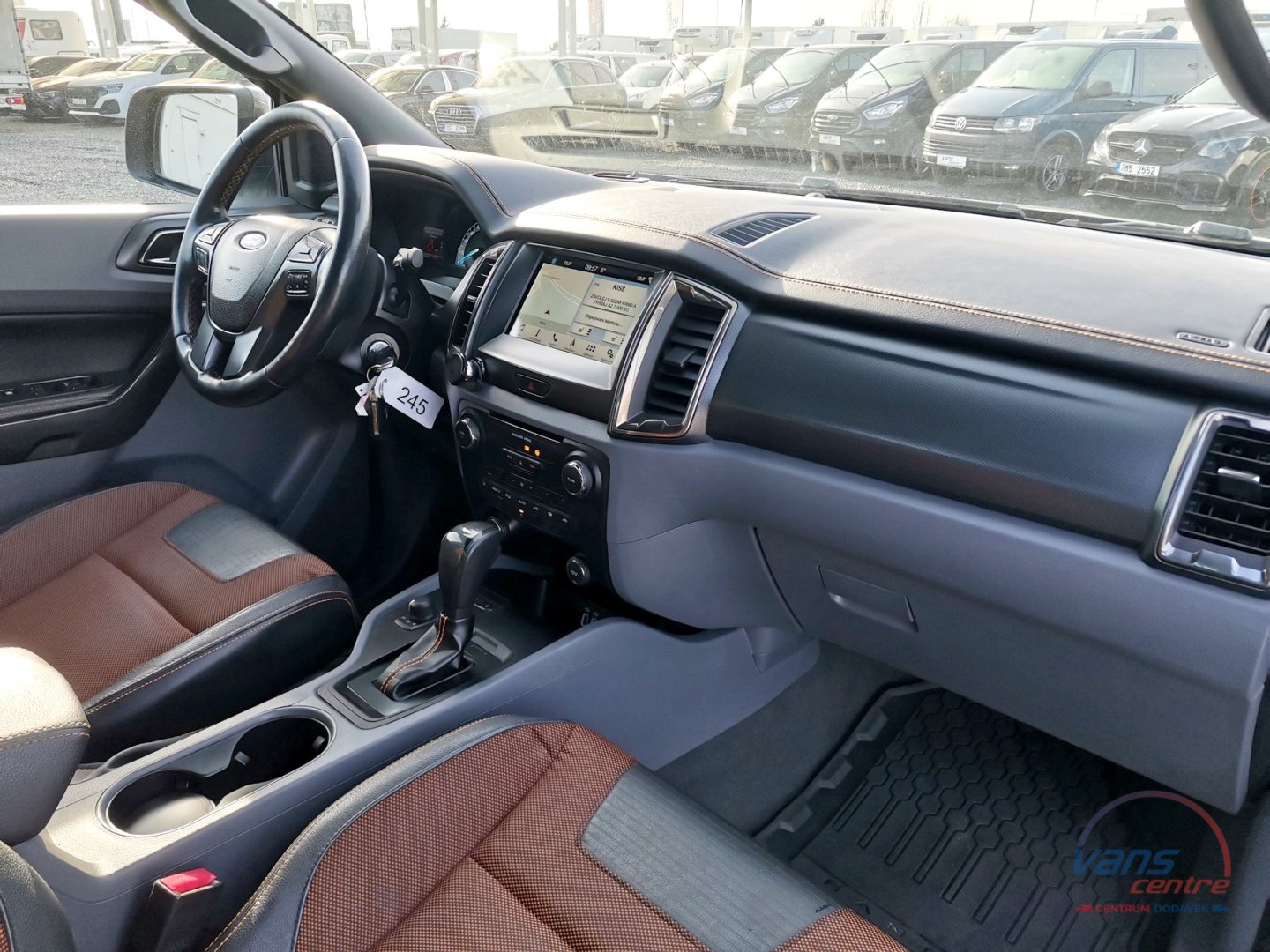 Ford RANGER 3.2TDCI/V5 WILDTRAK/ 4X4/ ALU ROLETA/ TAŽNÉ 3,5T